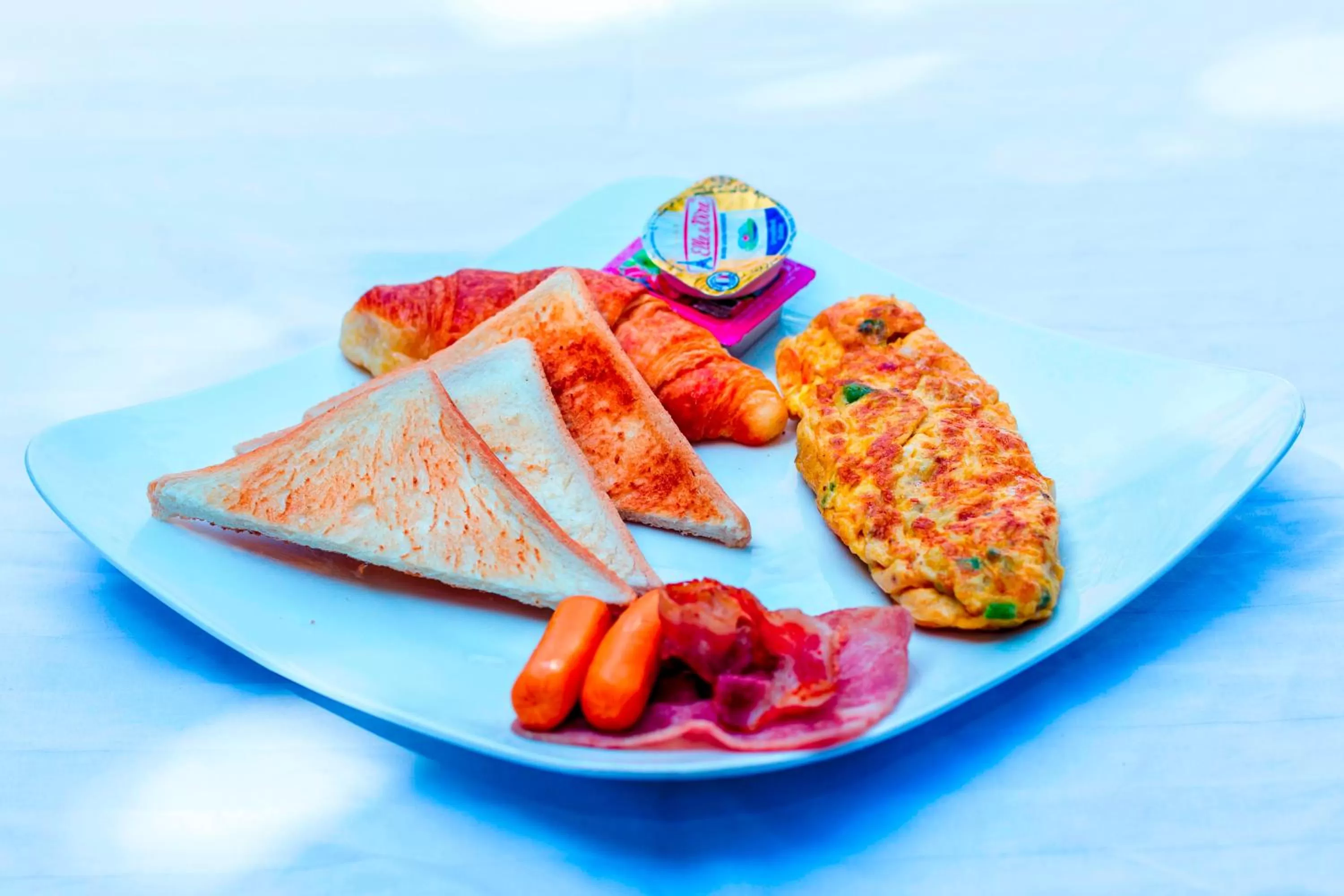 American breakfast in BayStone Resort