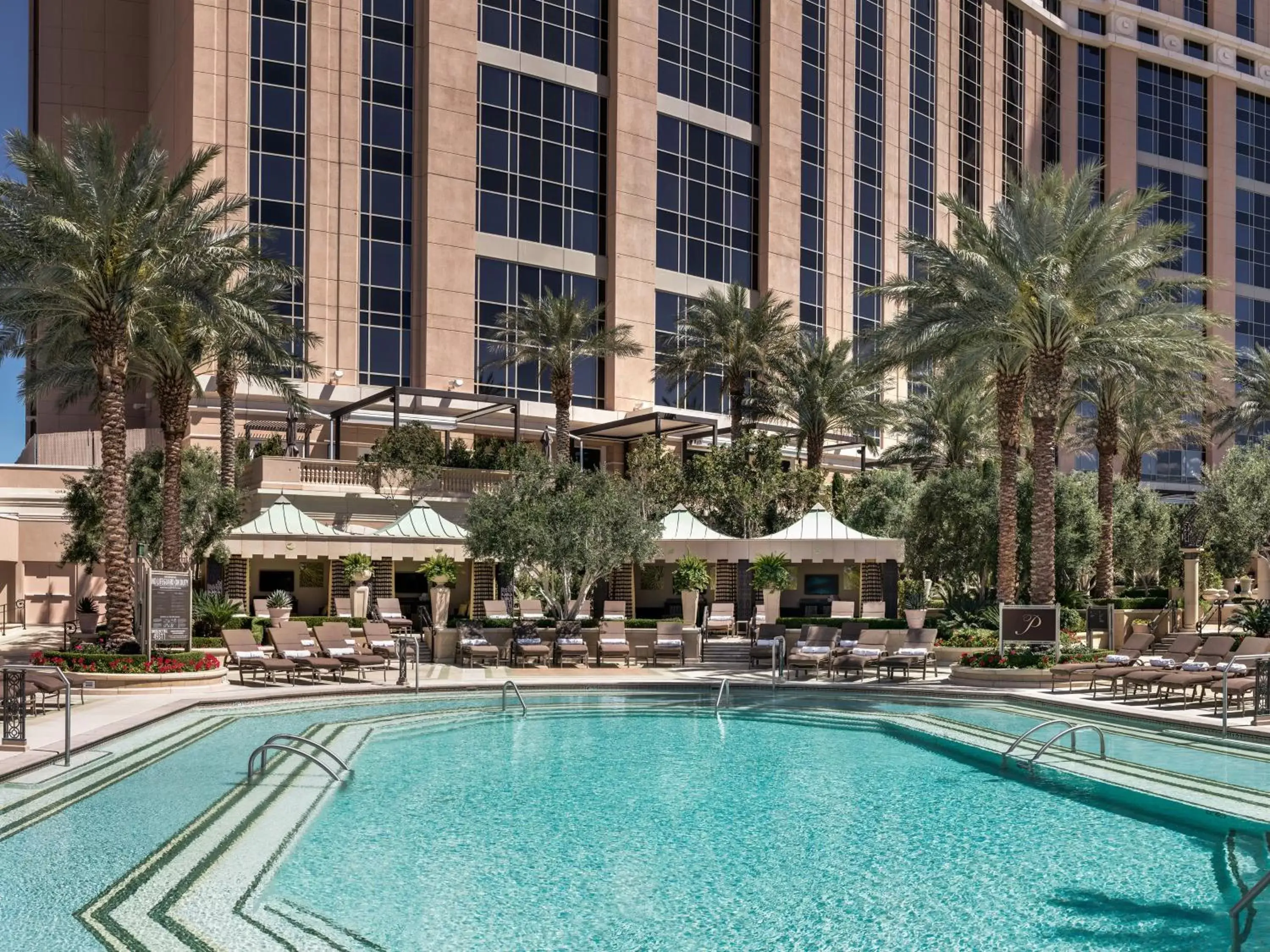 Swimming Pool in The Venetian® Resort Las Vegas