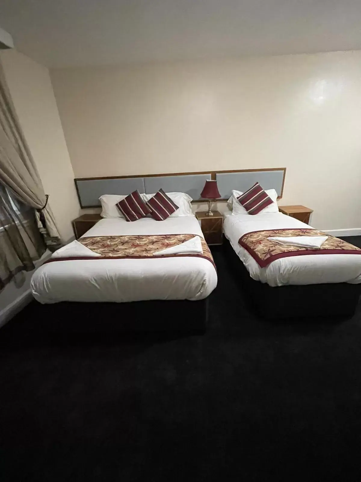 Triple Room in Gainsborough Hotel