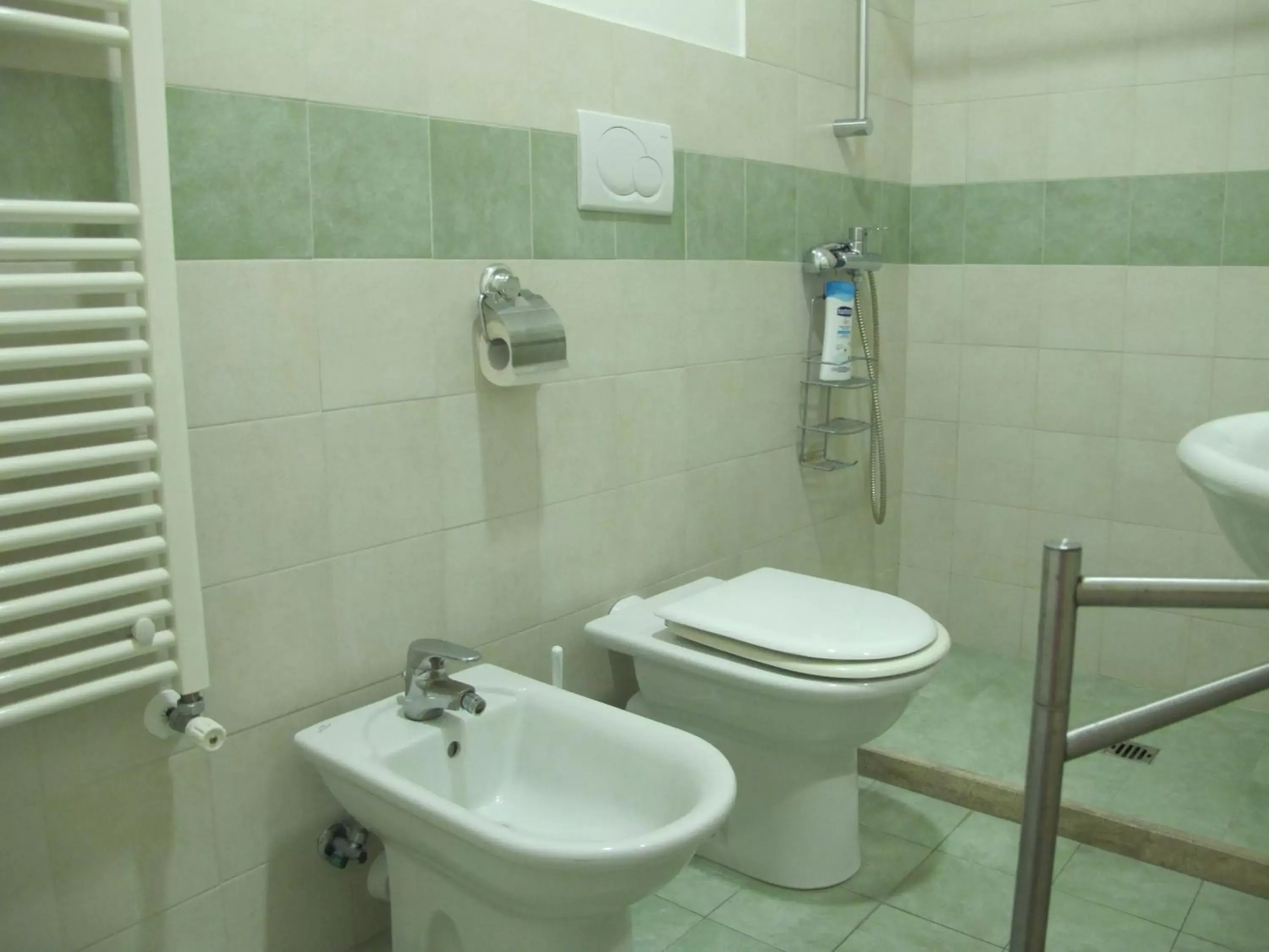 Toilet, Bathroom in B&B 95 a Lecce