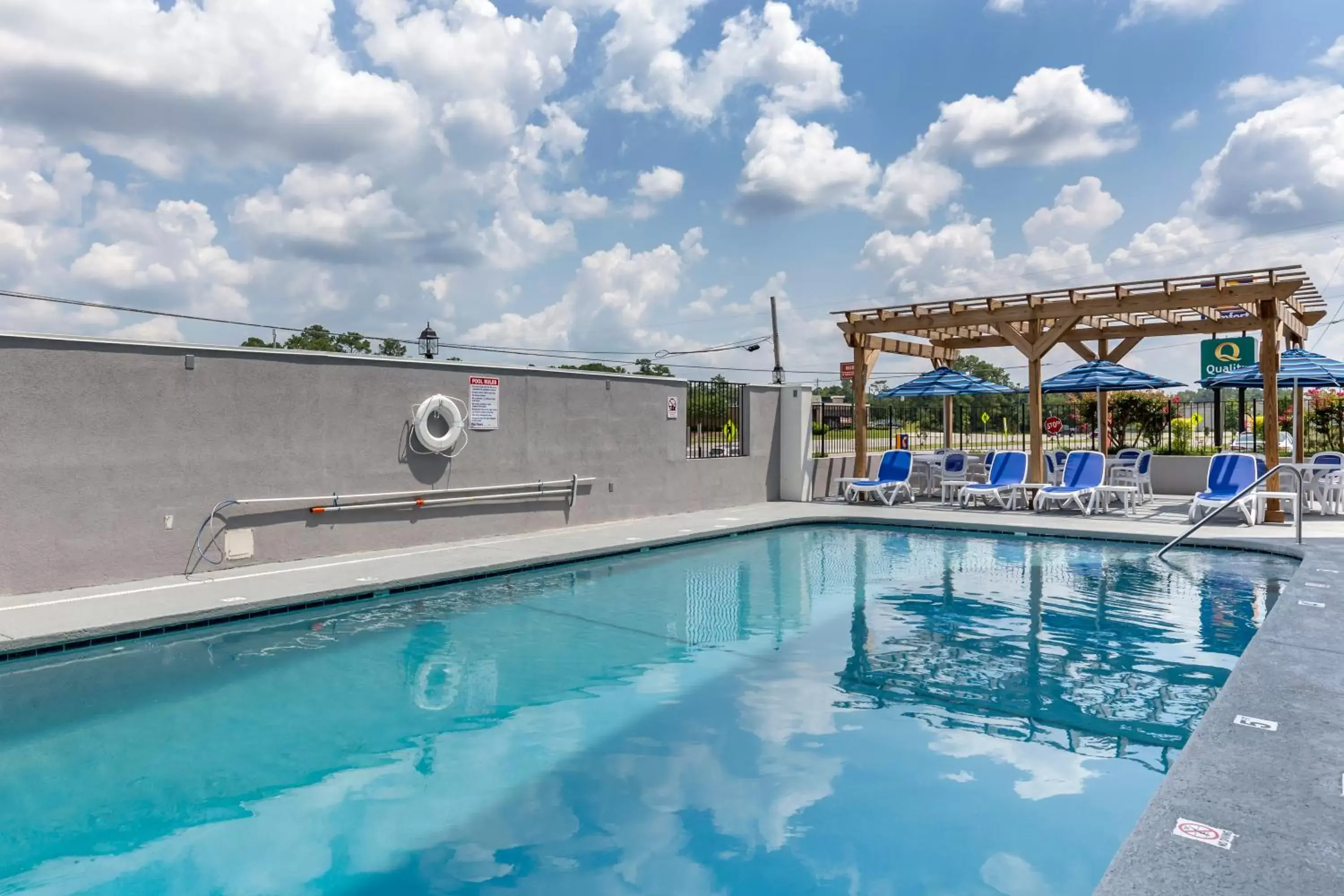 Swimming Pool in Quality Inn & Suites Spring Lake - Fayetteville Near Fort Liberty