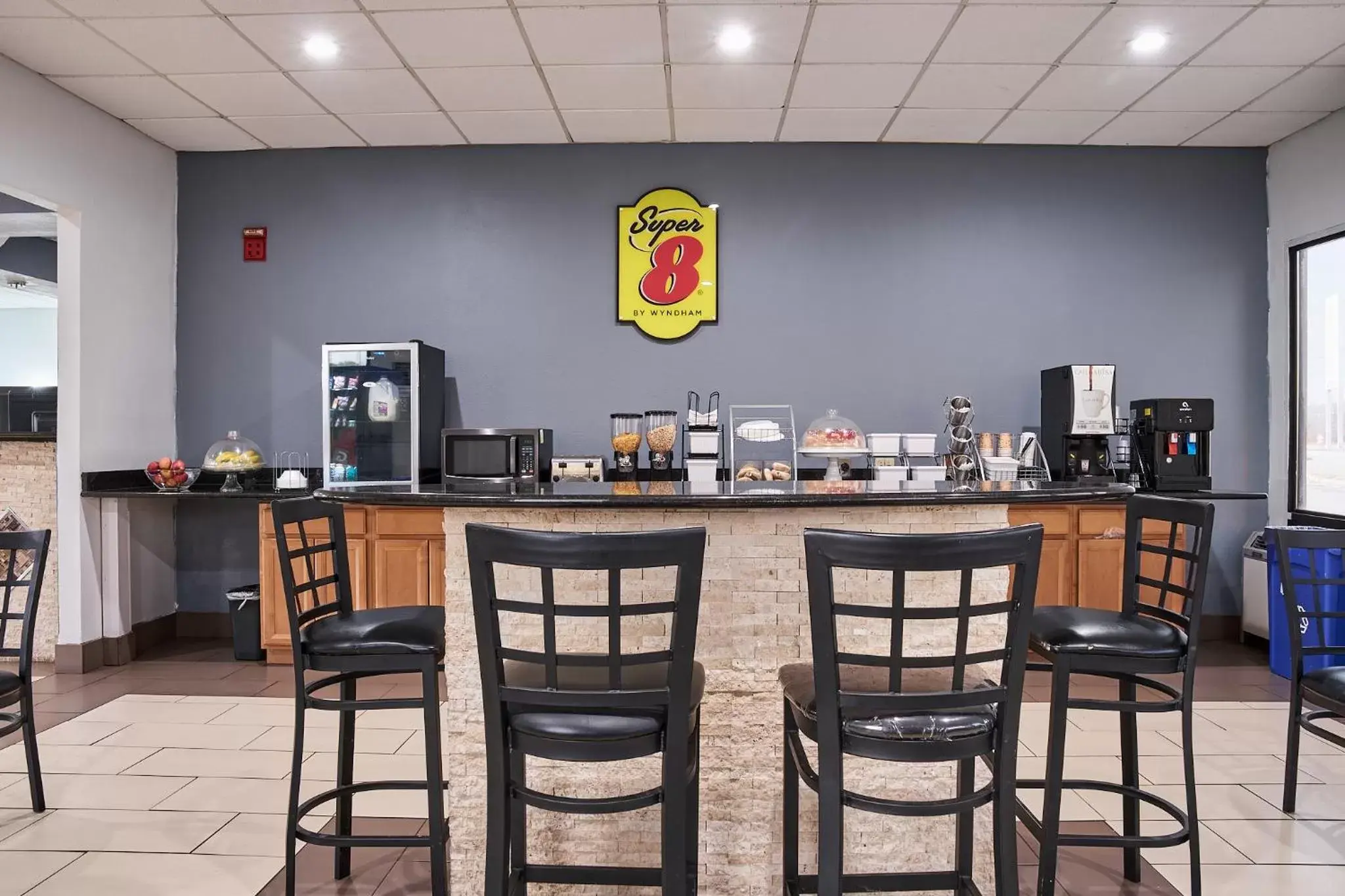 minibar, Restaurant/Places to Eat in Super 8 by Wyndham Garysburg/Roanoke Rapids