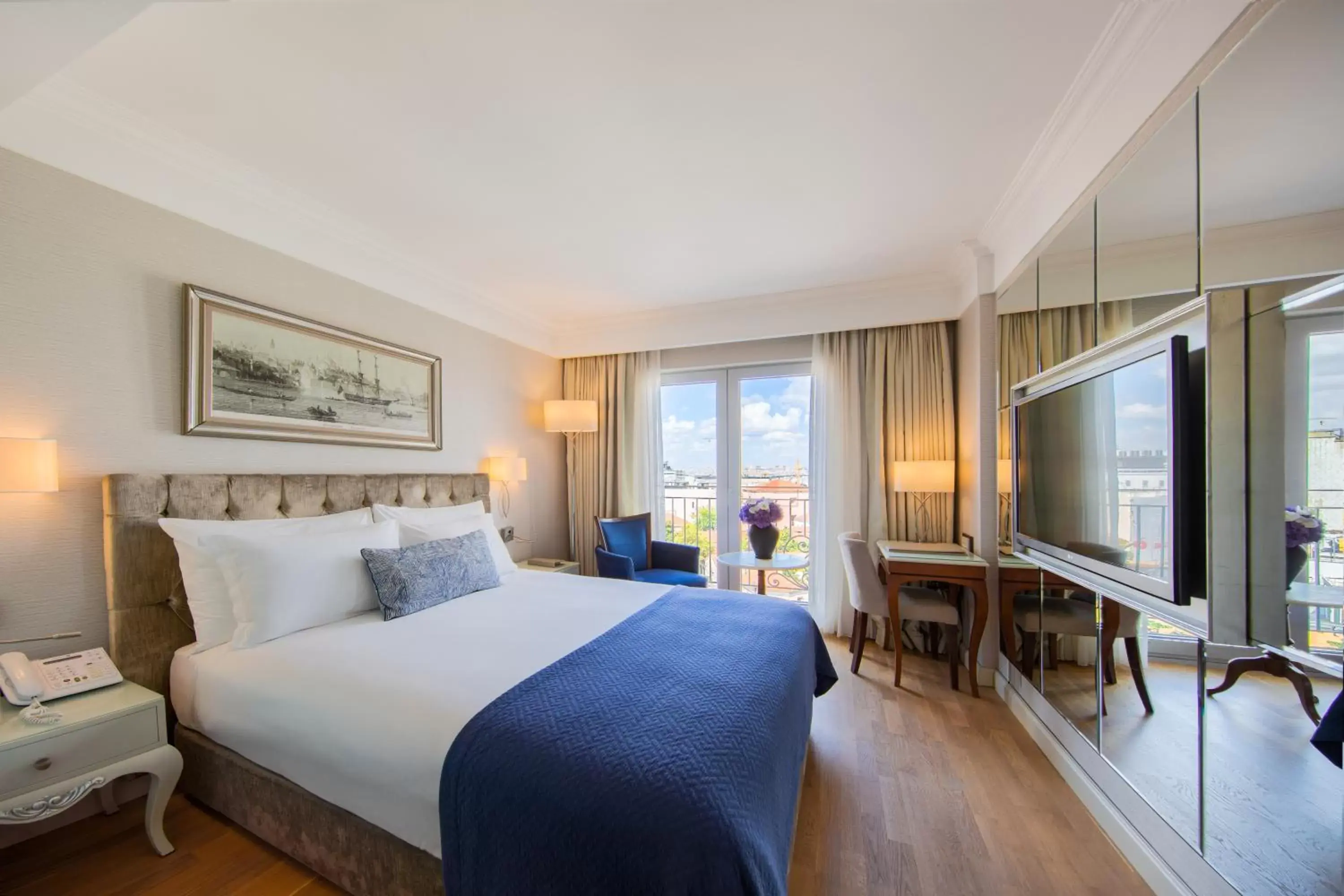 Bedroom in CVK Taksim Hotel Istanbul