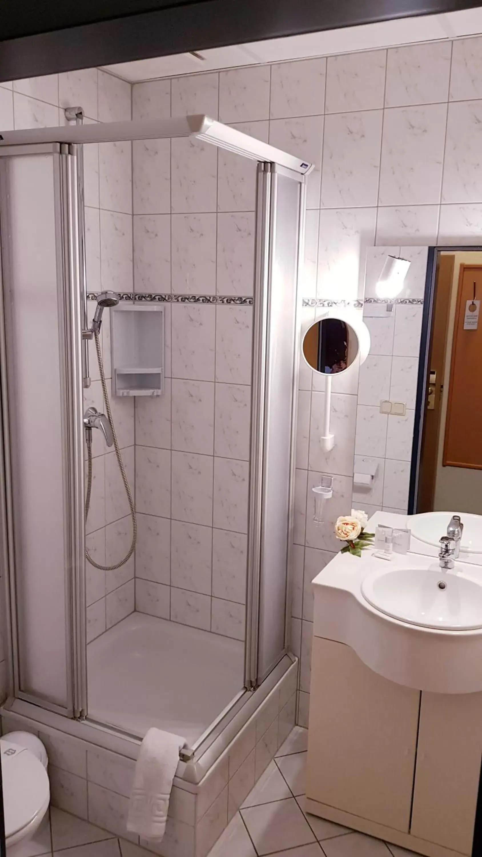 Single Room with Shower - single occupancy in Hotel Altberesinchen Single Room with Shower - single occupancy in Hotel Altberesinchen