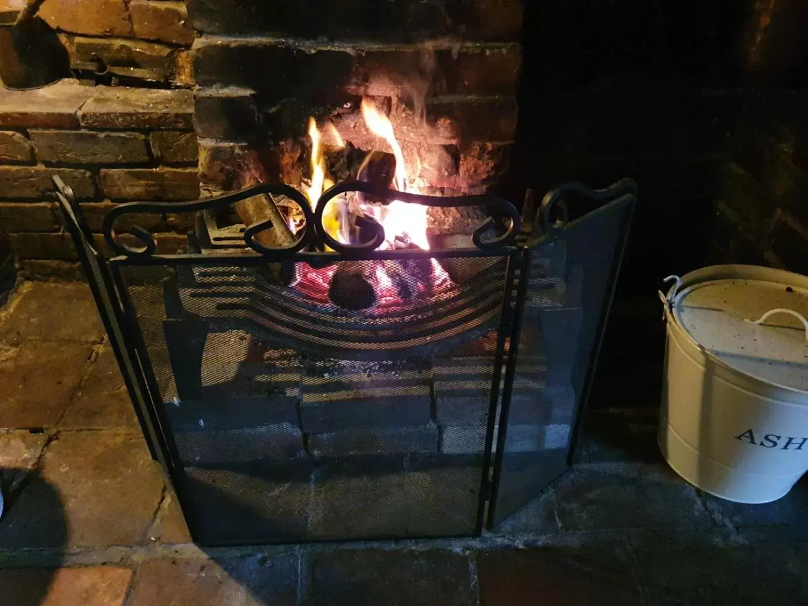 Decorative detail in George & Dragon Hotel Wolverton Townsend