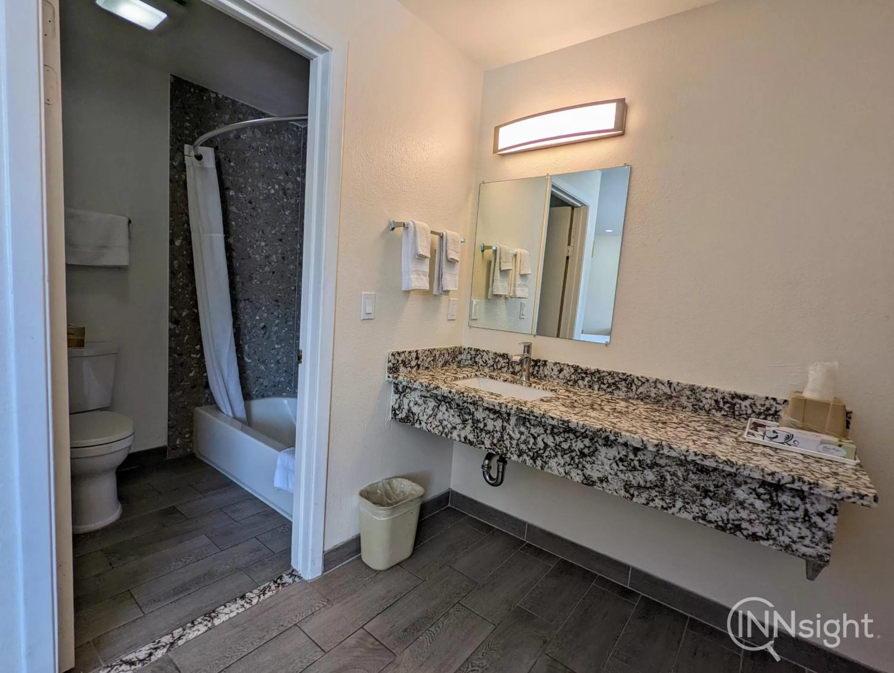 Bathroom in Royal Inn