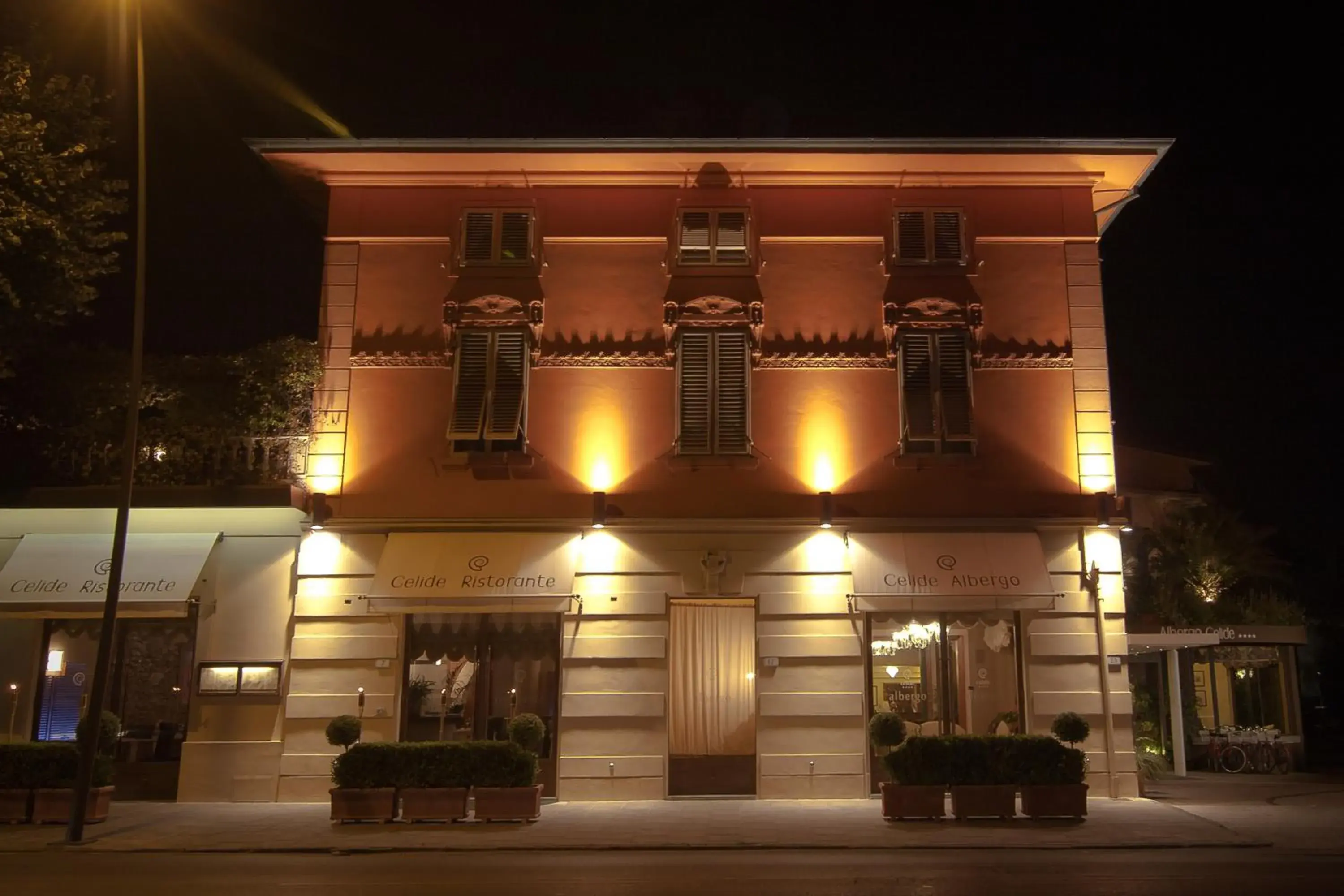Facade/entrance, Property Building in Albergo Celide