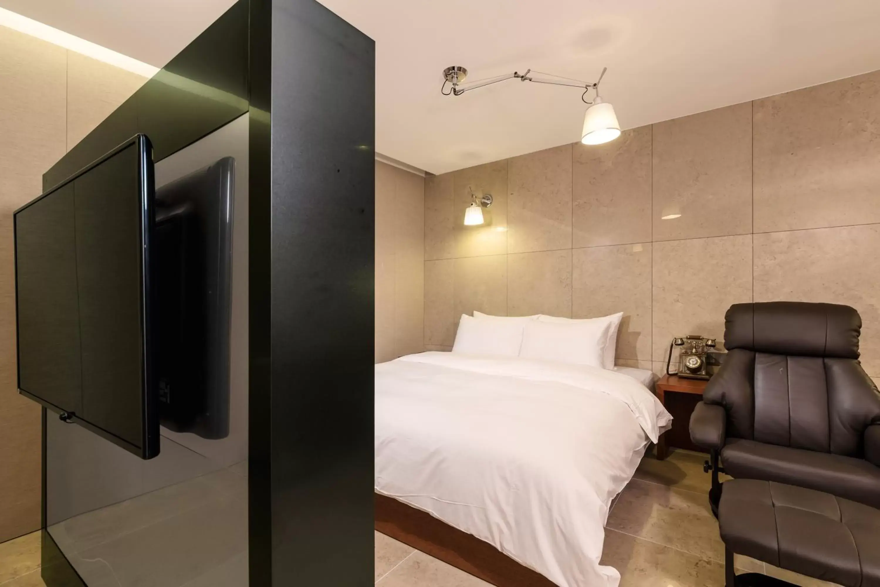 Bedroom, Bed in Capace Hotel Gangnam
