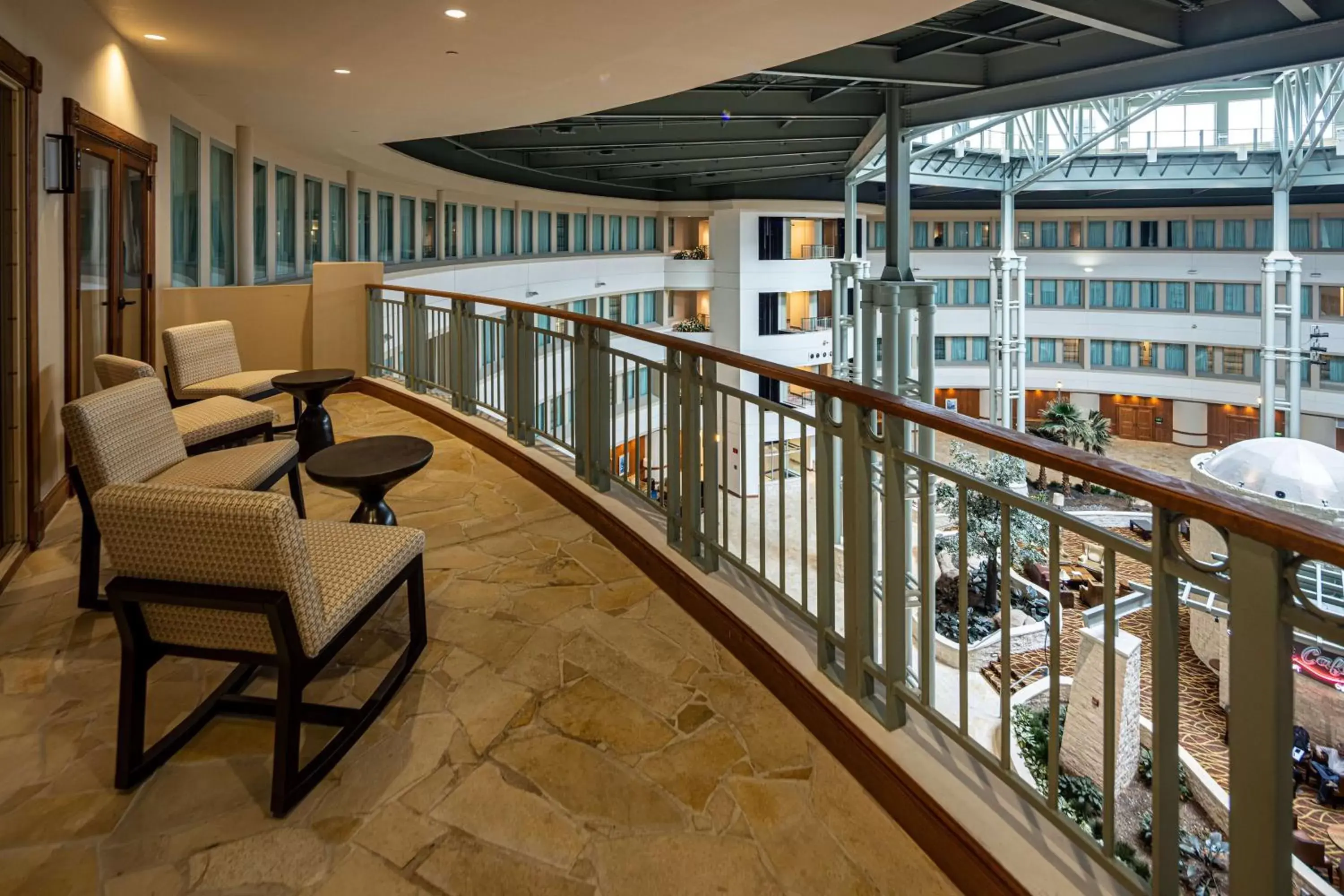 Living room, Balcony/Terrace in Hilton Austin Airport