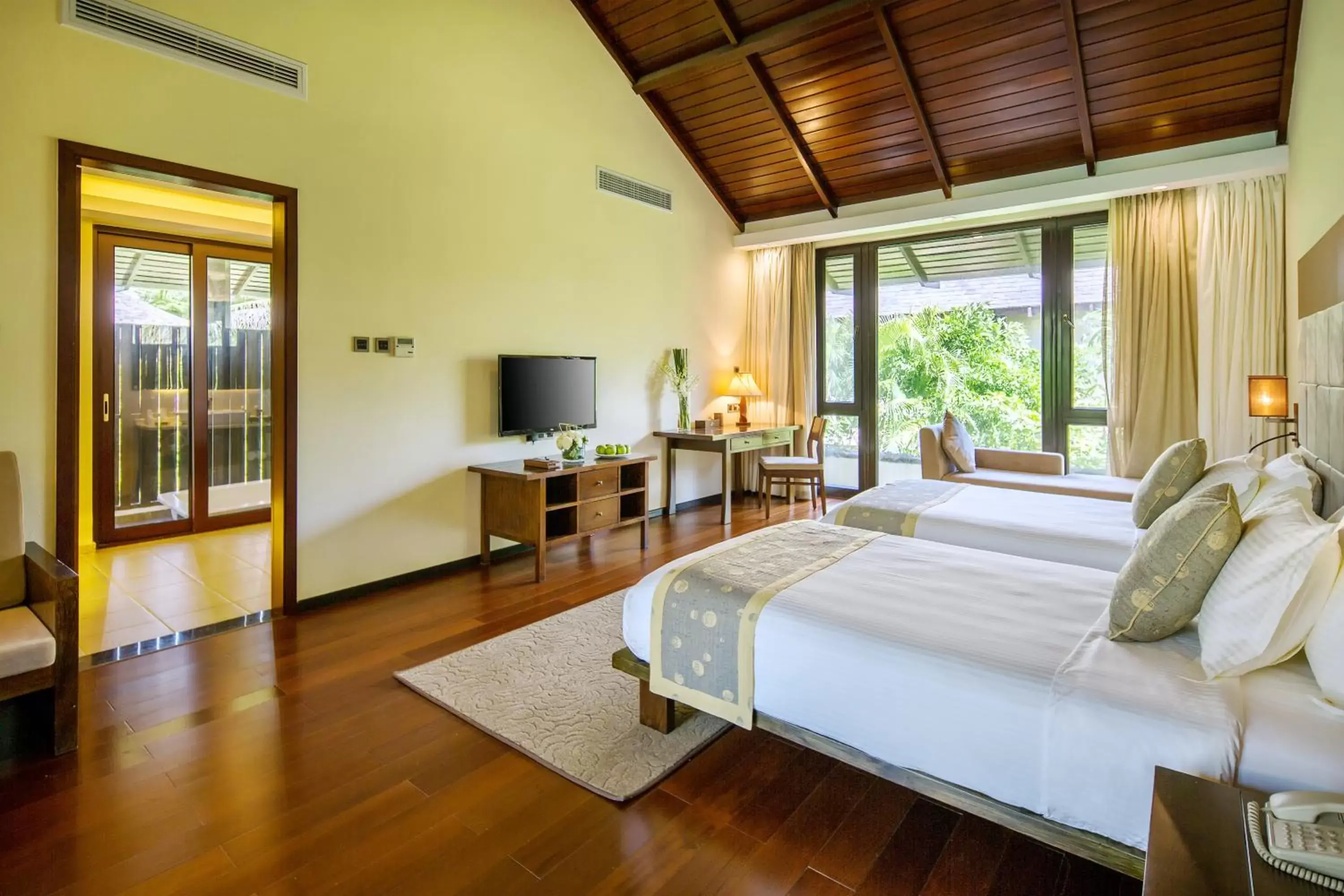 bunk bed in Sanya Yalong Bay Villas & Spa