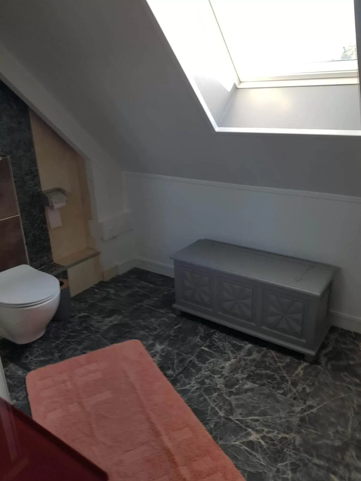 Bathroom, Seating Area in Fée Morgane - Chambres