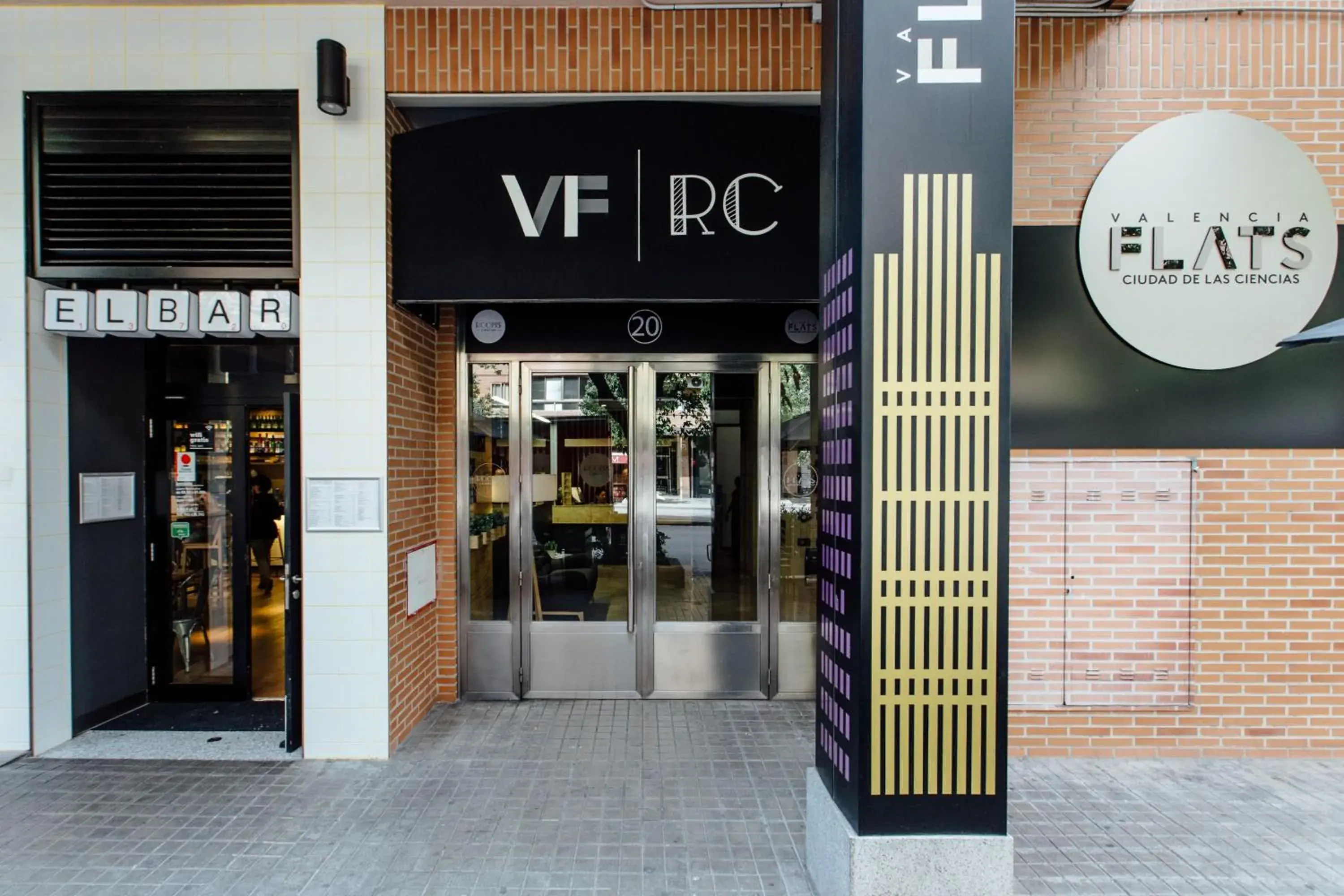 Facade/entrance in Valenciaflats Ciudad de las Ciencias