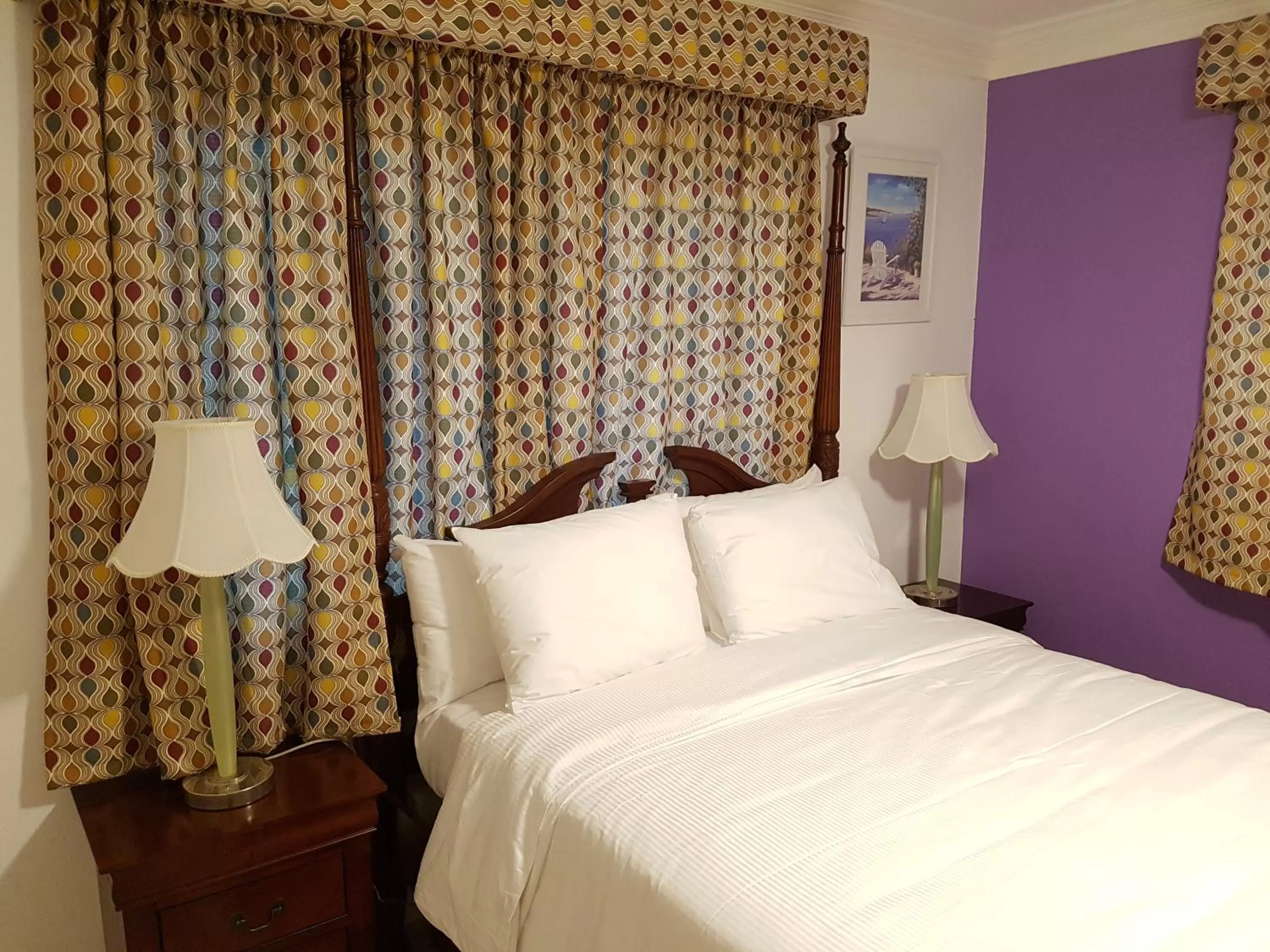 Bed in Golden Palm B & B