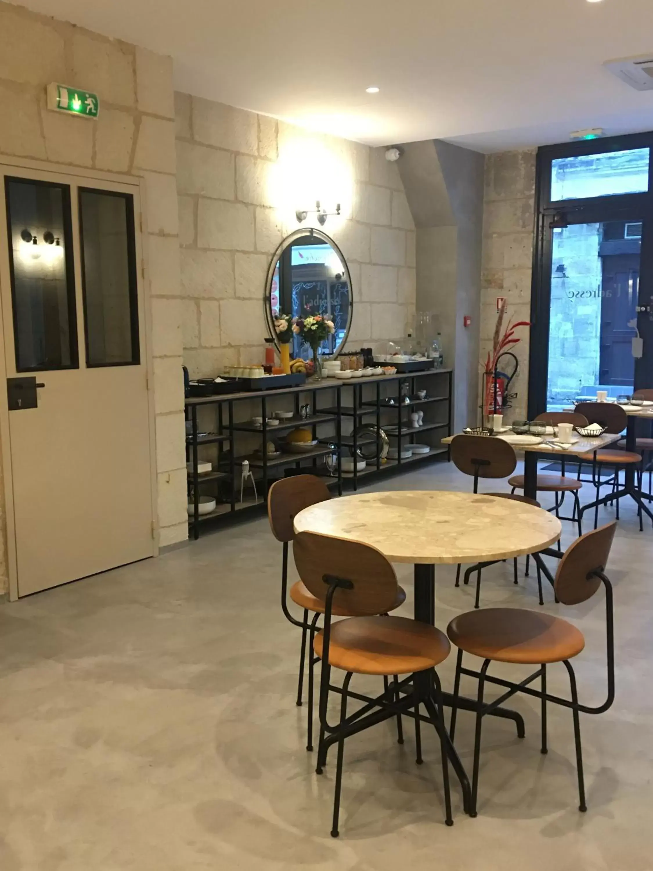 Restaurant/places to eat, Lounge/Bar in Hôtel L'Adresse