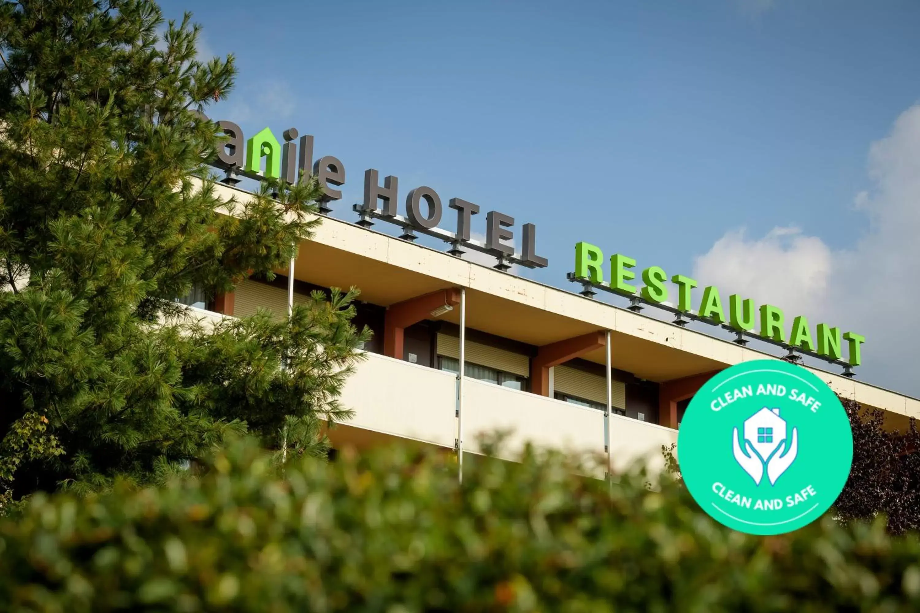 Garden view, Property Logo/Sign in Campanile Hotel & Restaurant Gouda