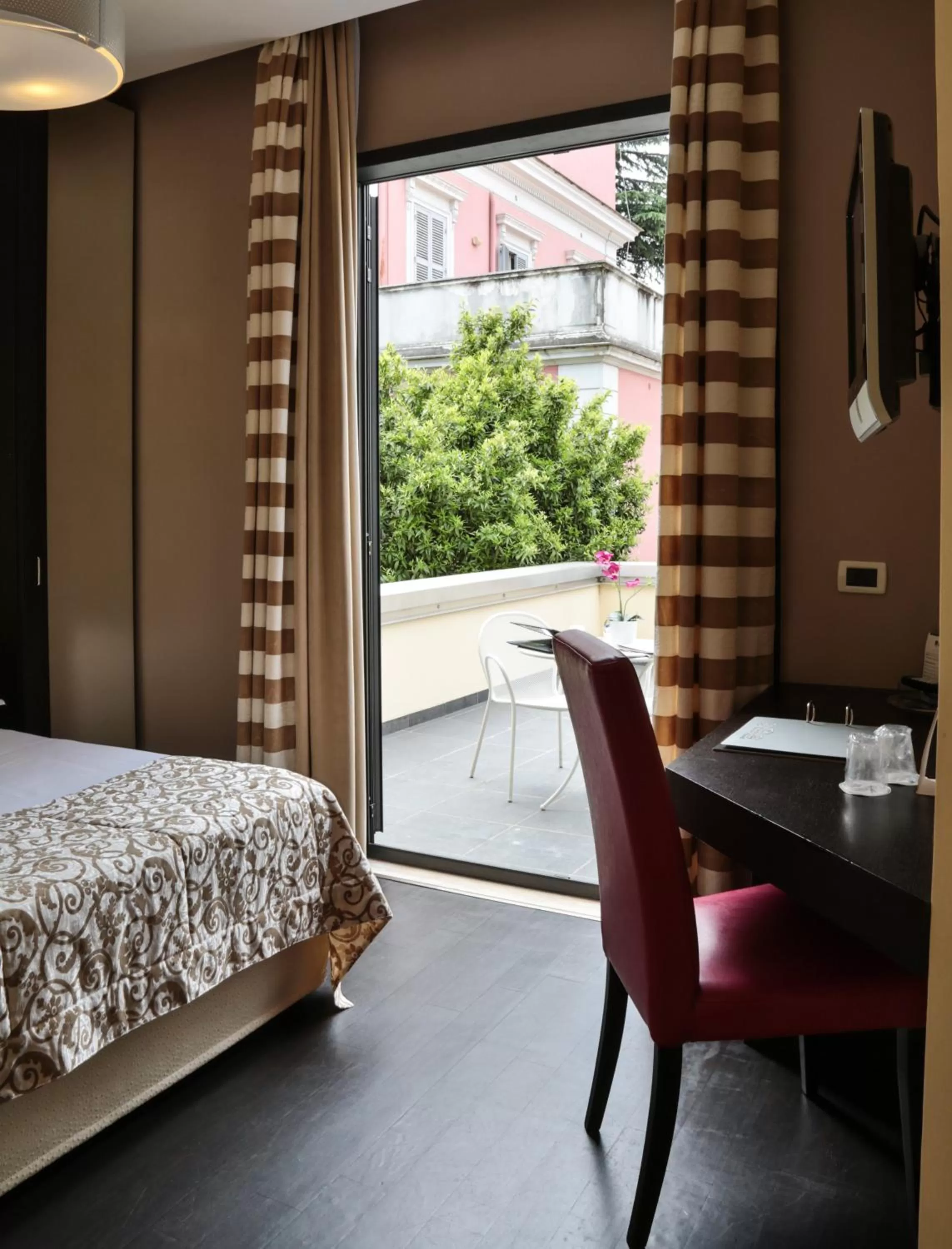 Balcony/Terrace, Bed in Best Western Cinemusic Hotel