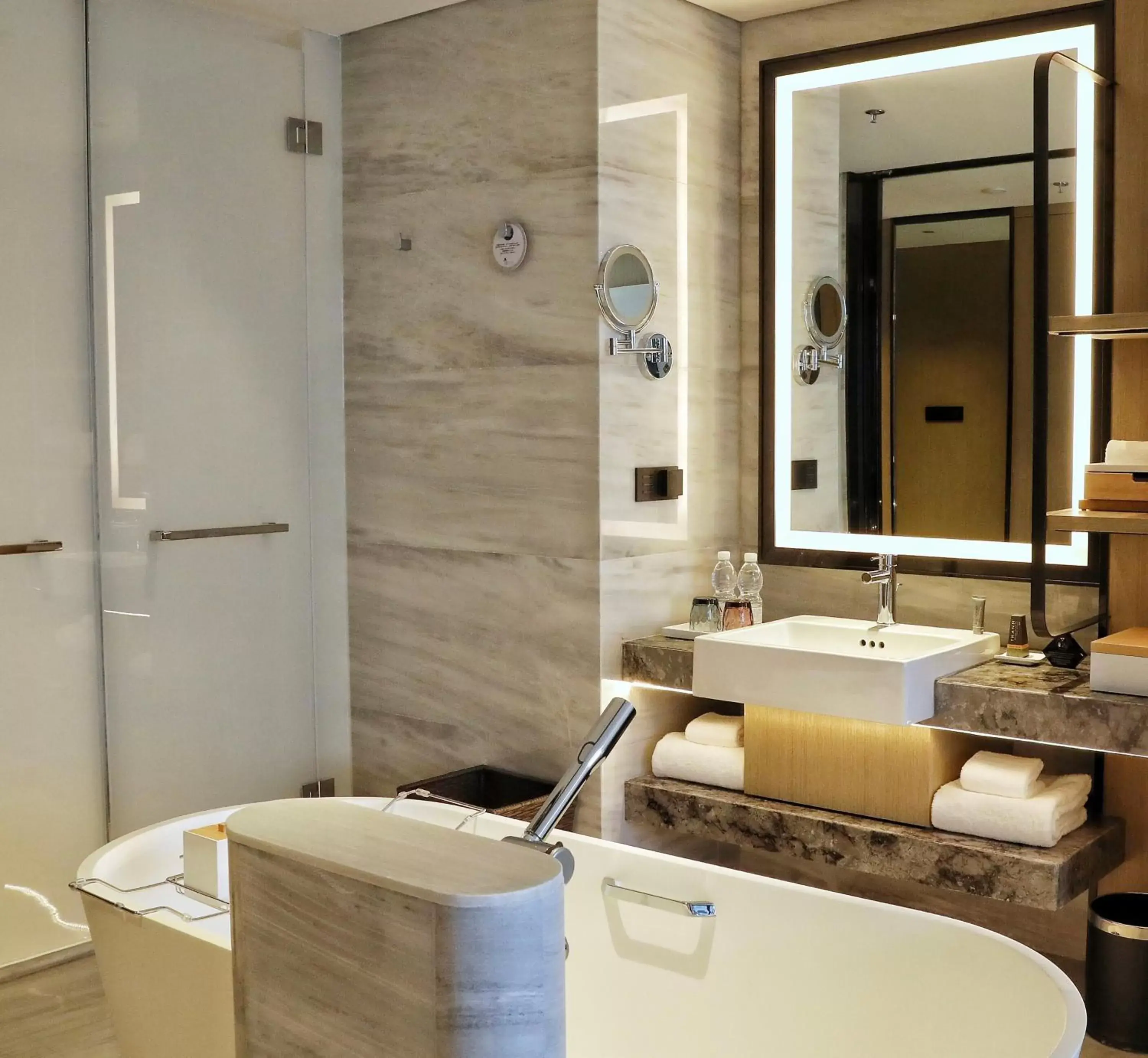 Bathroom in Xuzhou Marriott Hotel Lakeview