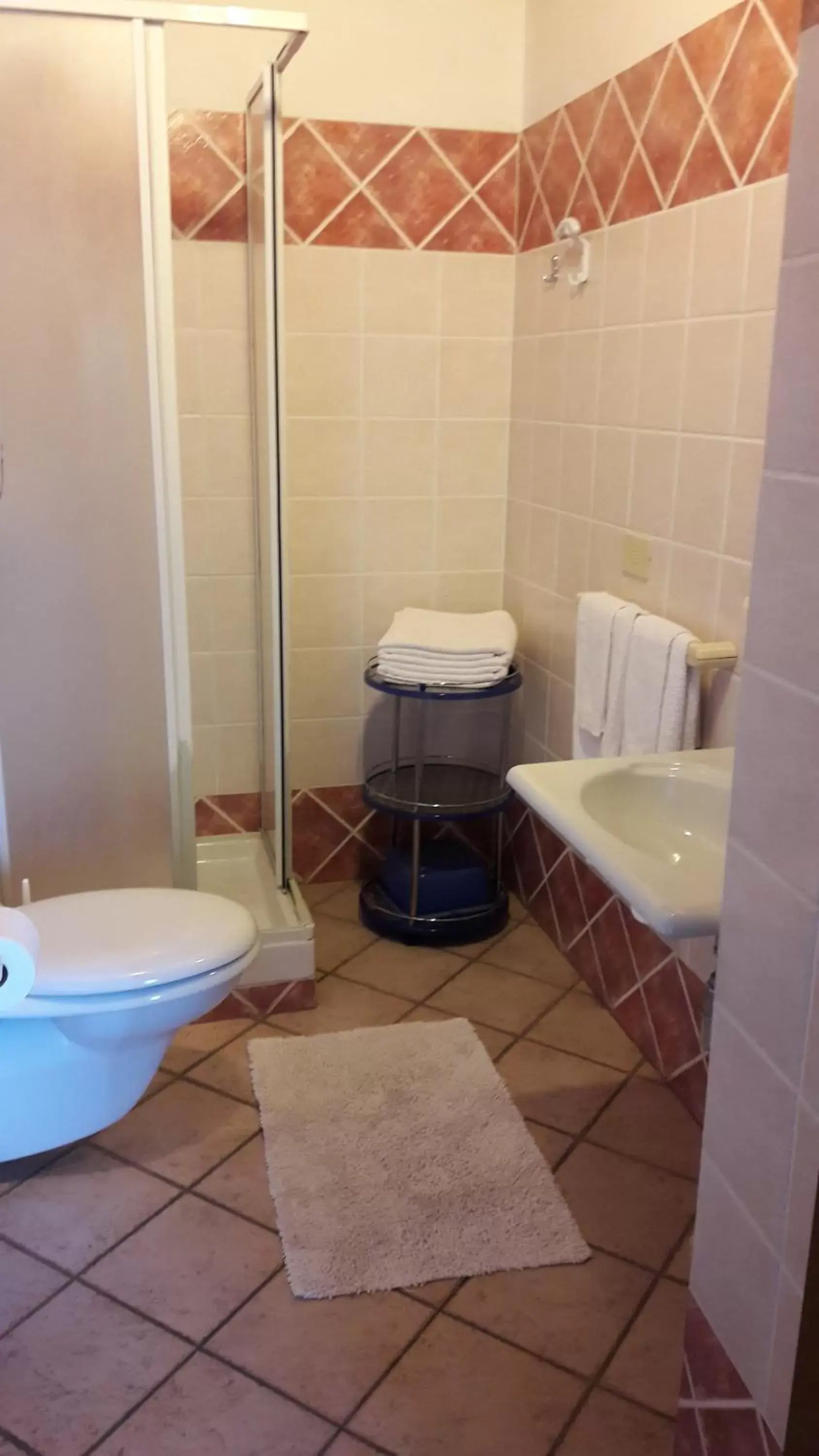 Shower, Bathroom in La Casa Rossa