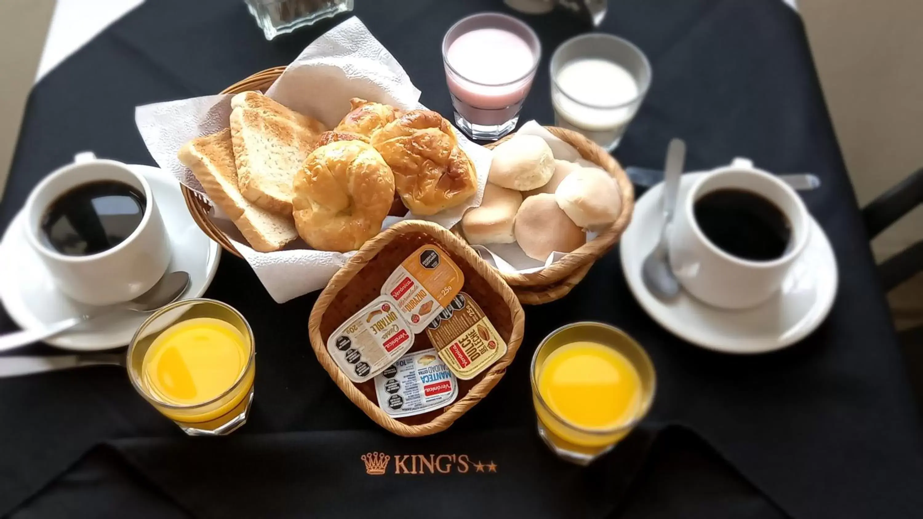 Breakfast in King'S Hotel