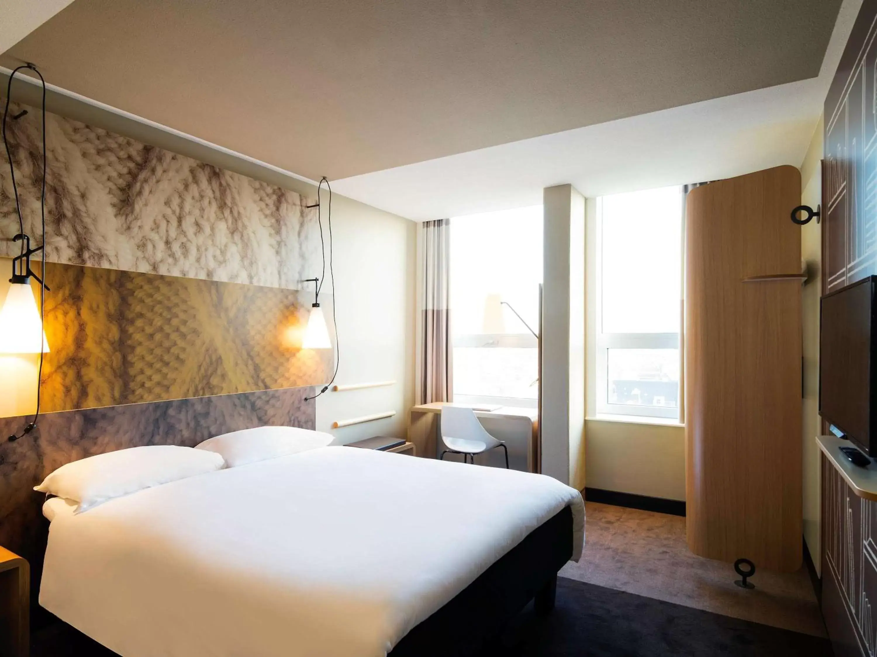 Photo of the whole room, Bed in ibis Den Haag City Centre