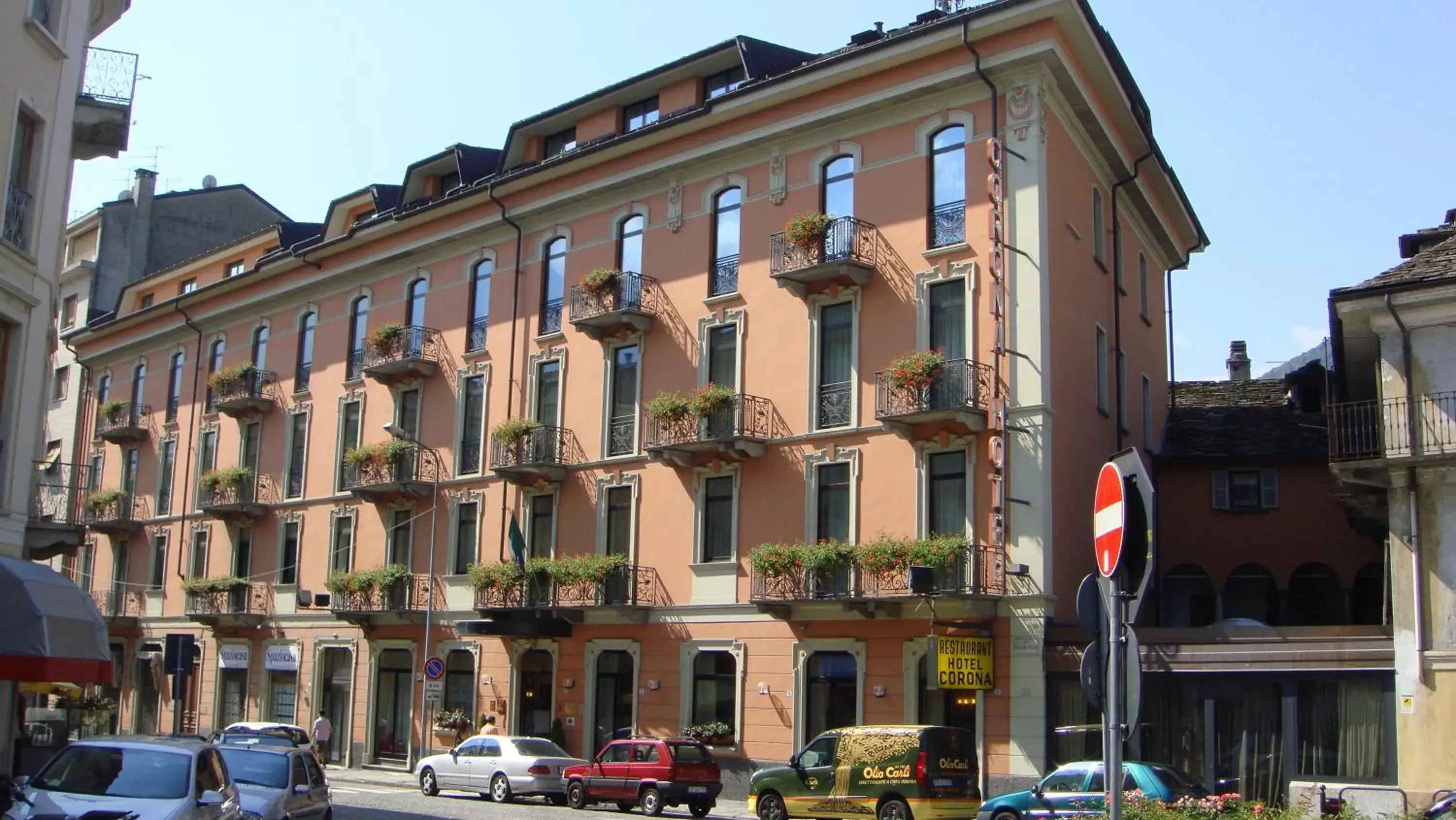 Facade/entrance, Property Building in Albergo Corona