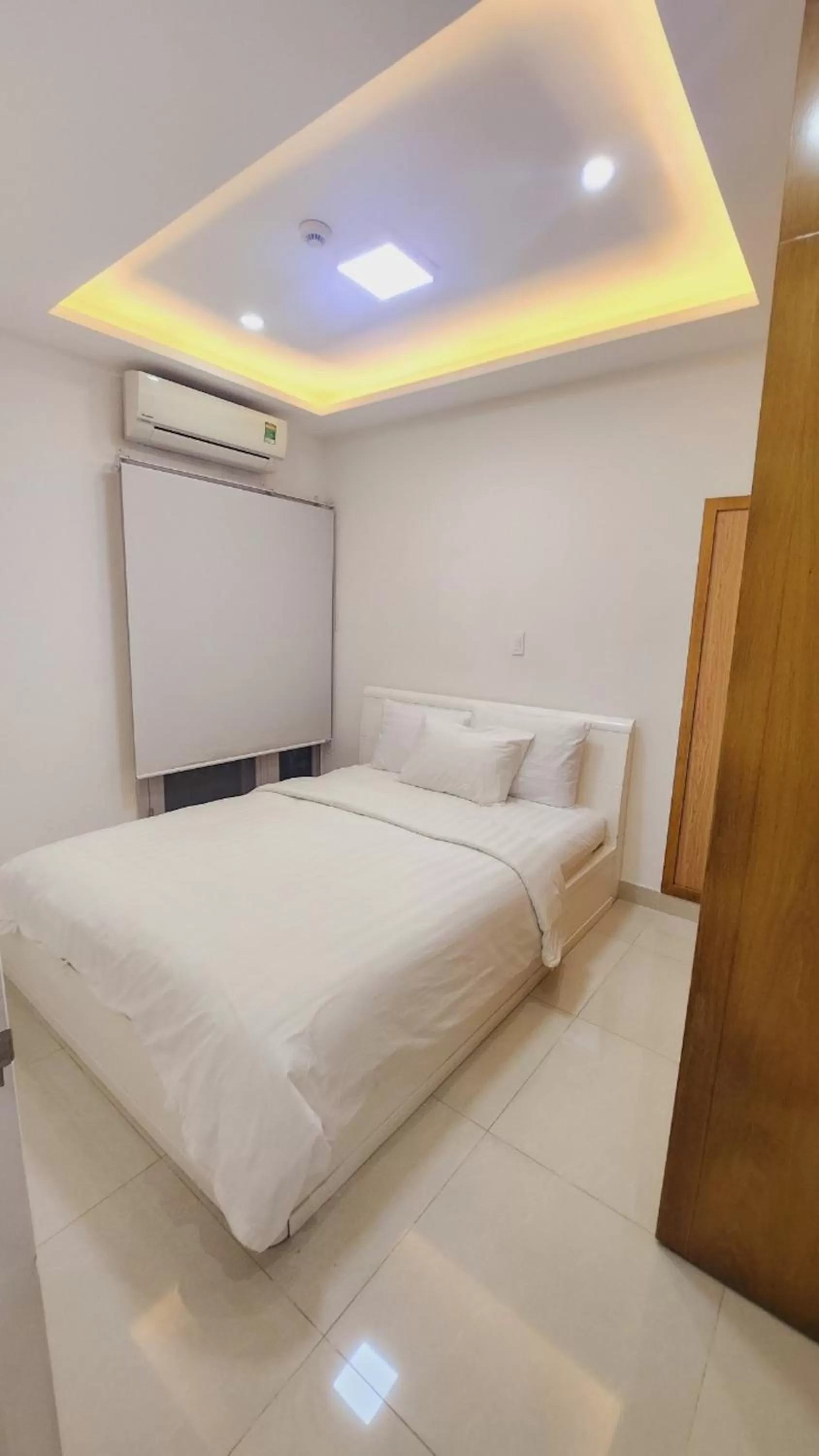 Bed in Scenic Valley Suite