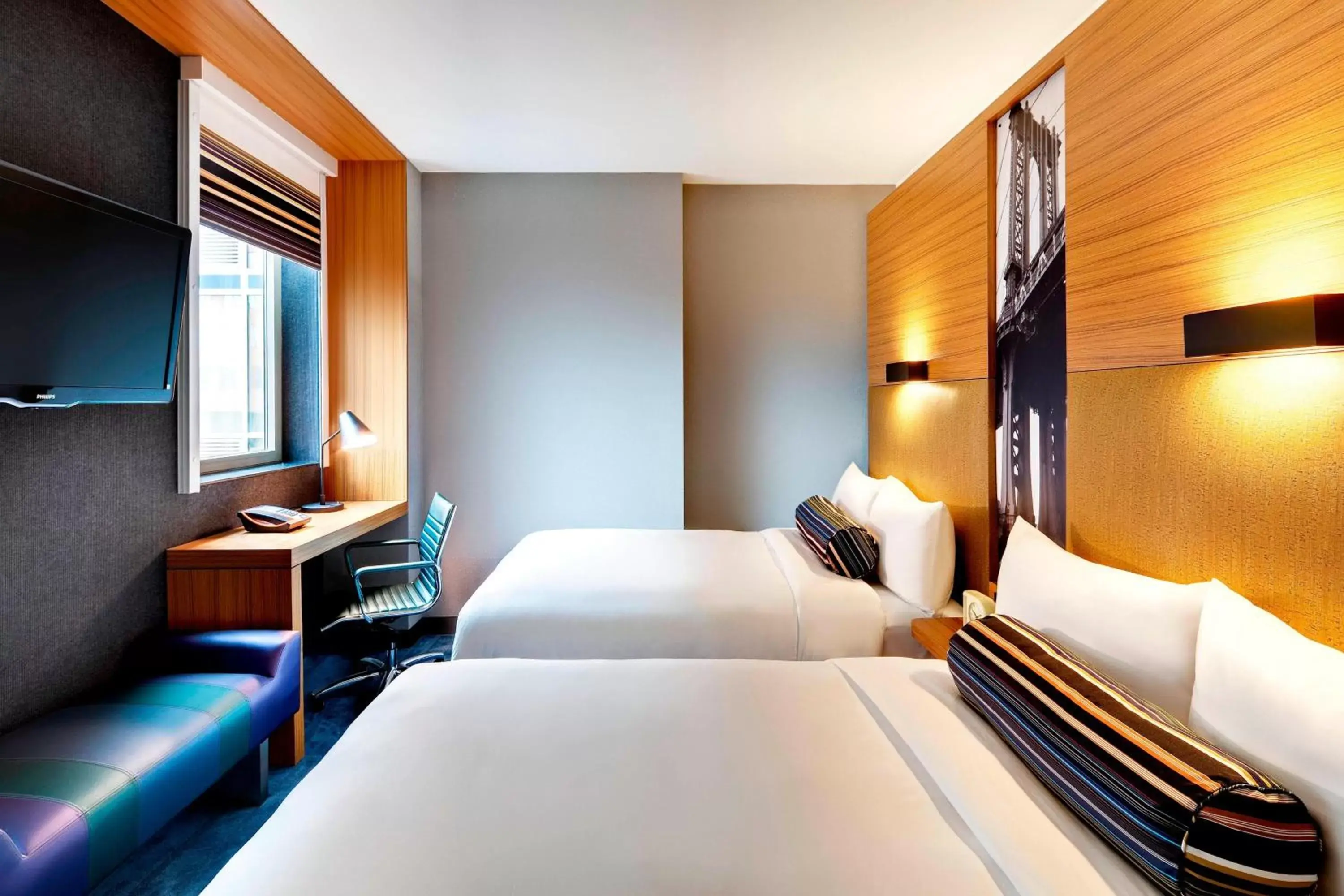 Photo of the whole room, Bed in Aloft Brooklyn