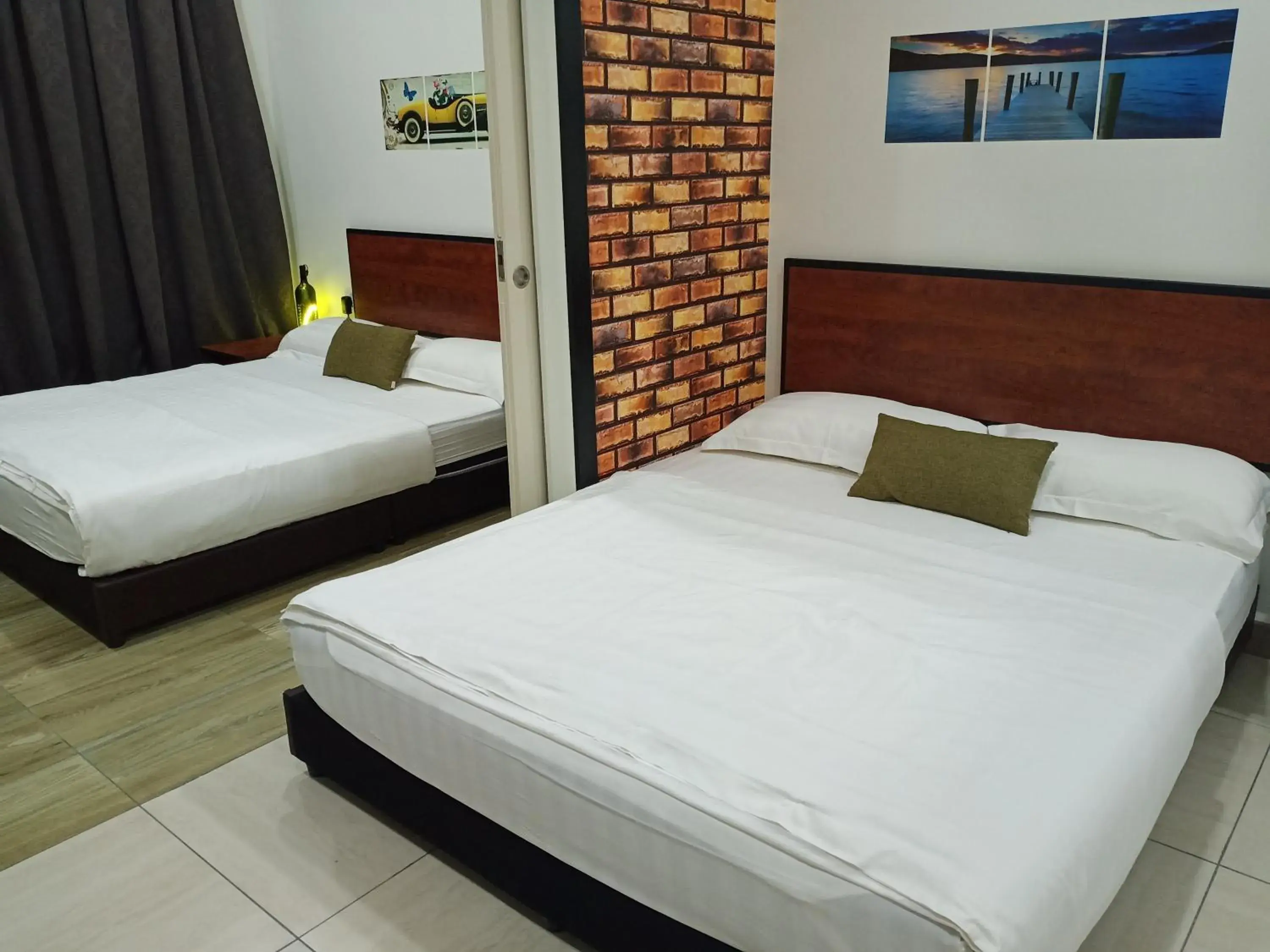 Bed in The Octagon Ipoh - home stay