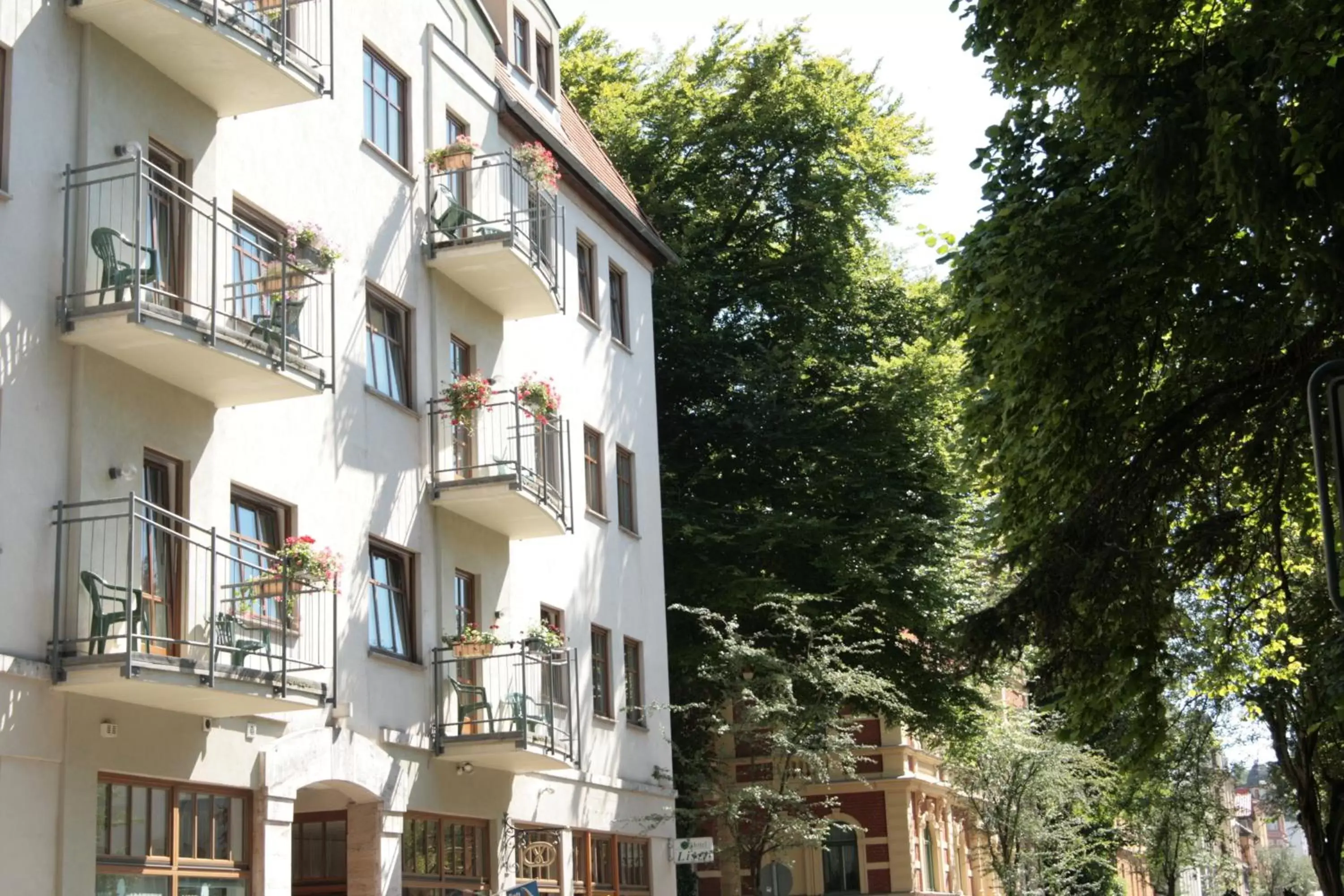 Facade/entrance, Property Building in Hotel Liszt