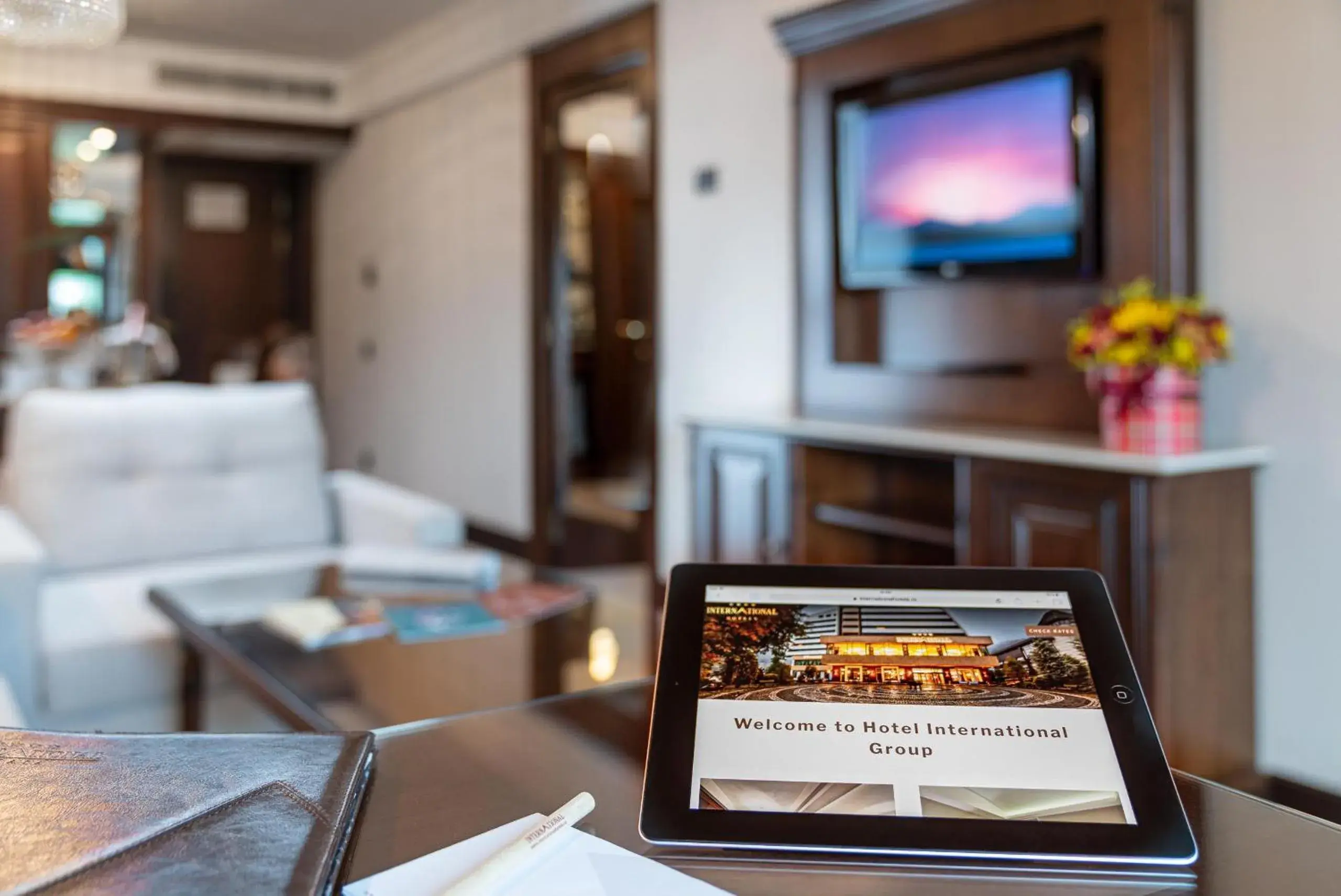 Living room, TV/Entertainment Center in International Sinaia