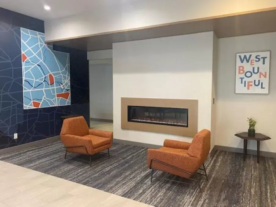 Lobby or reception, Seating Area in Holiday Inn Express & Suites Salt Lake City N - Bountiful