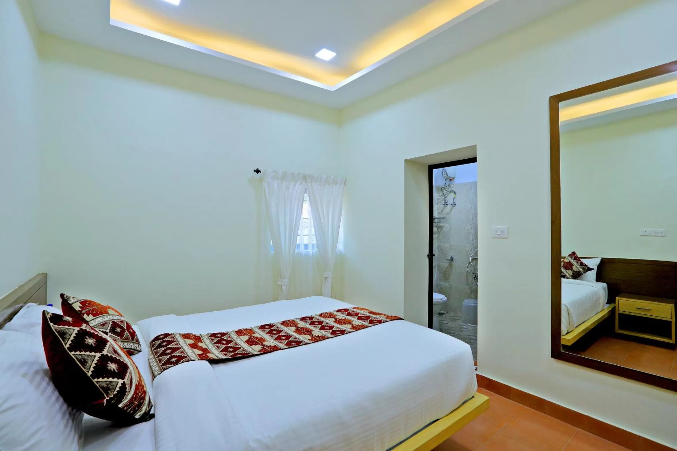 Bedroom, Bed in Ottway Hills Near Mattupetty Dam