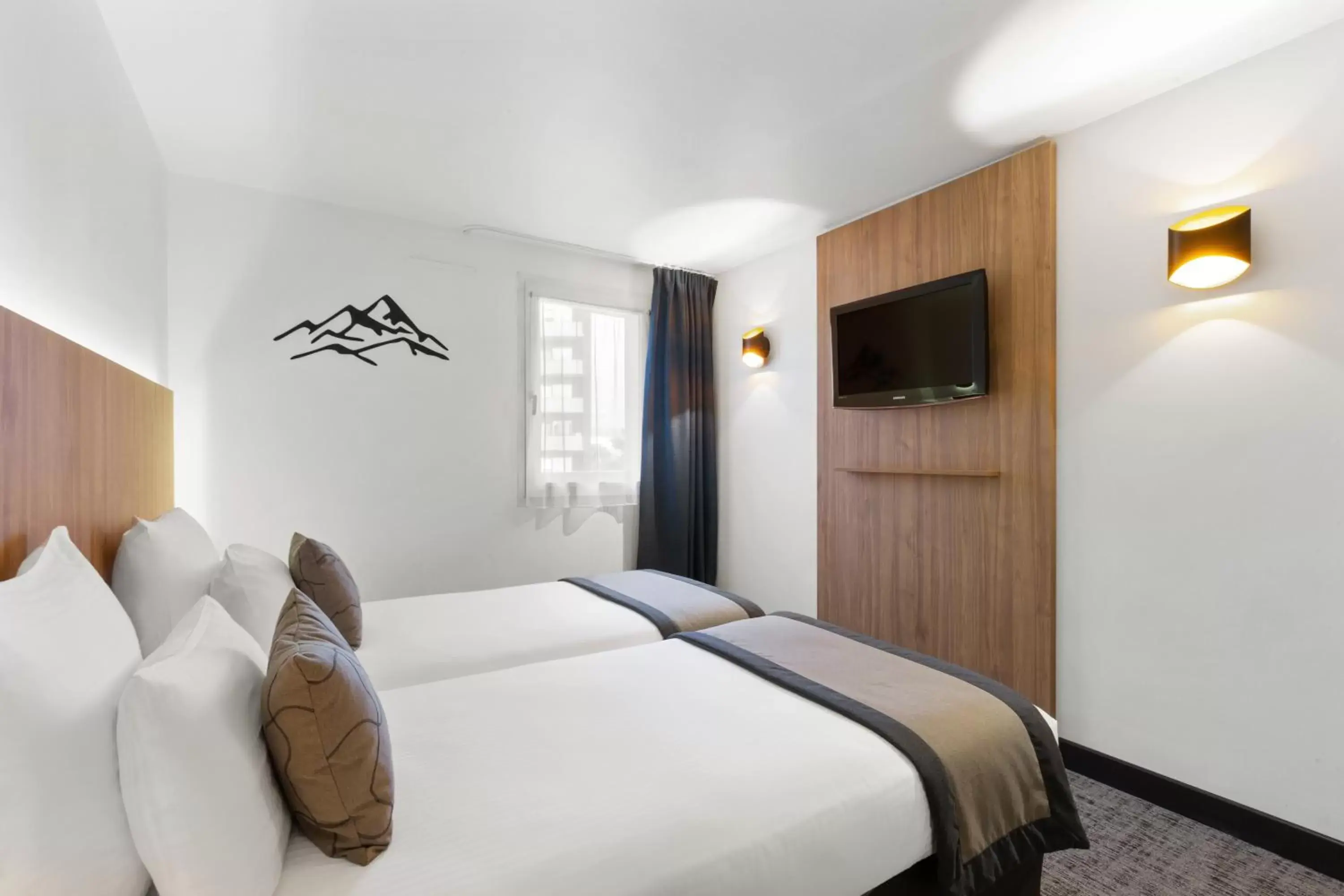 Bed in Best Western Hôtel International