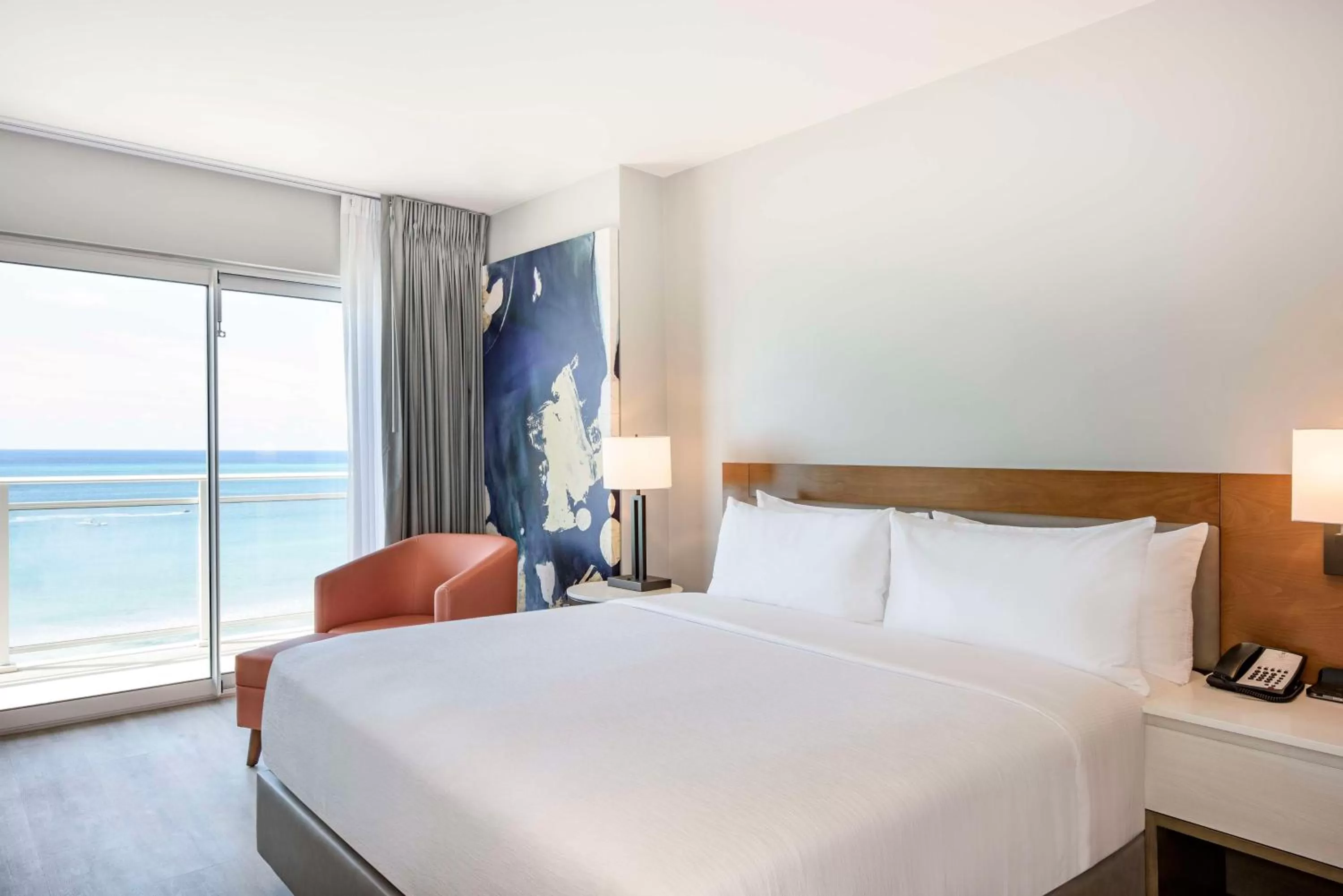 Bed in Embassy Suites By Hilton Aruba Beach Resort