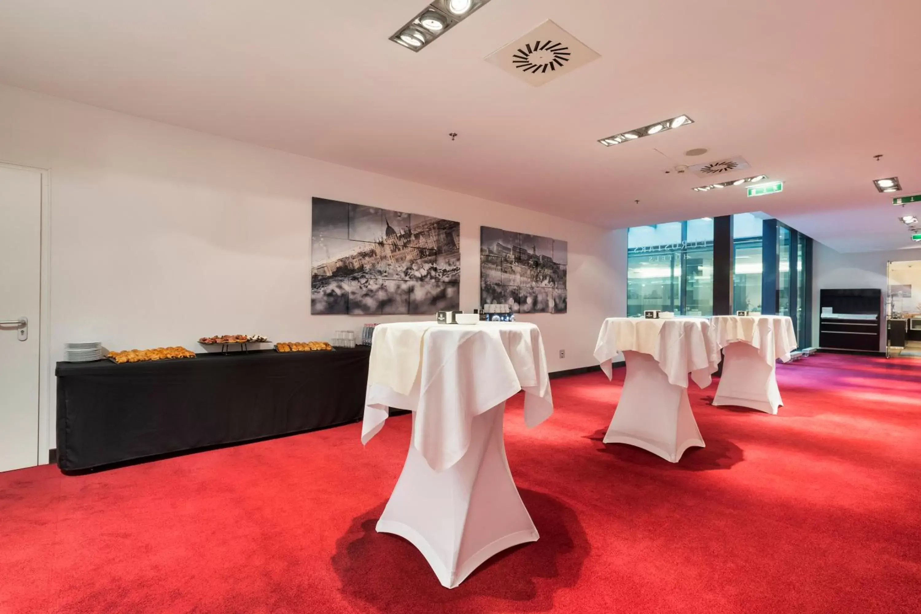 Banquet/Function facilities, Banquet Facilities in Exe Budapest Center