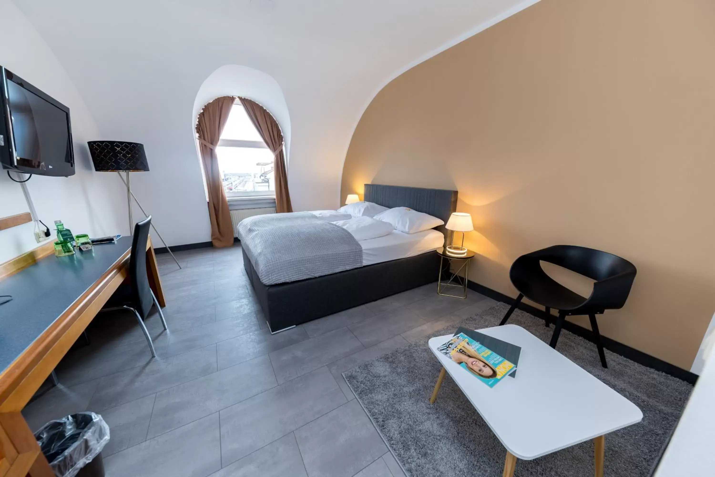 Bedroom, Bed in Skycity Hotel Atrigon