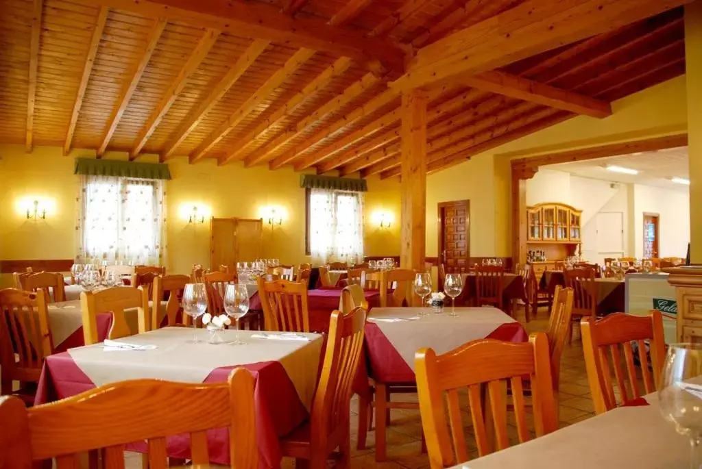 Restaurant/Places to Eat in Hostal El Paso