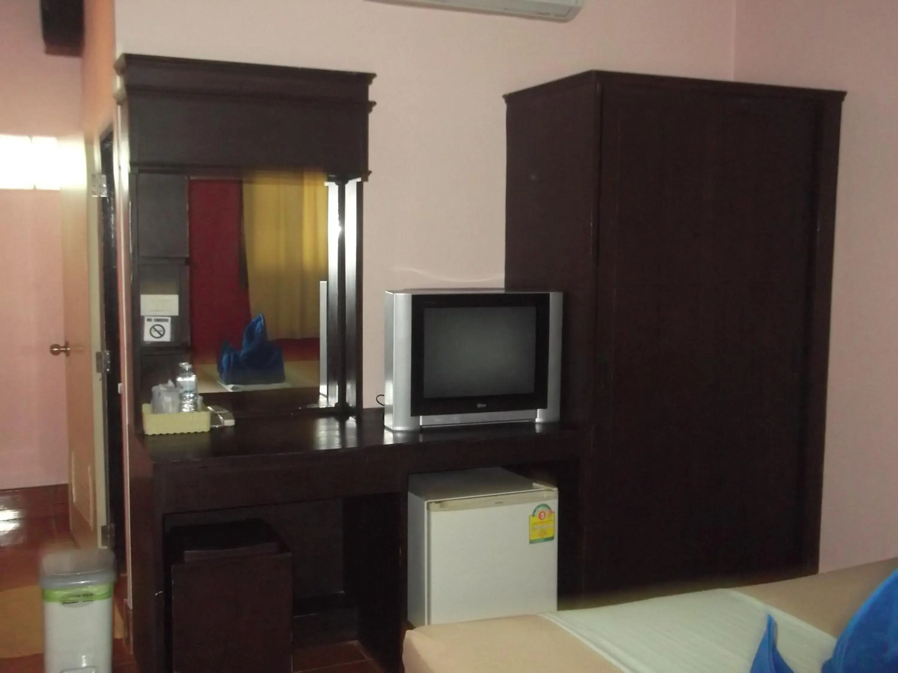 TV/Entertainment Center in Lanta Bee Garden Bungalow SHA Extra Plus