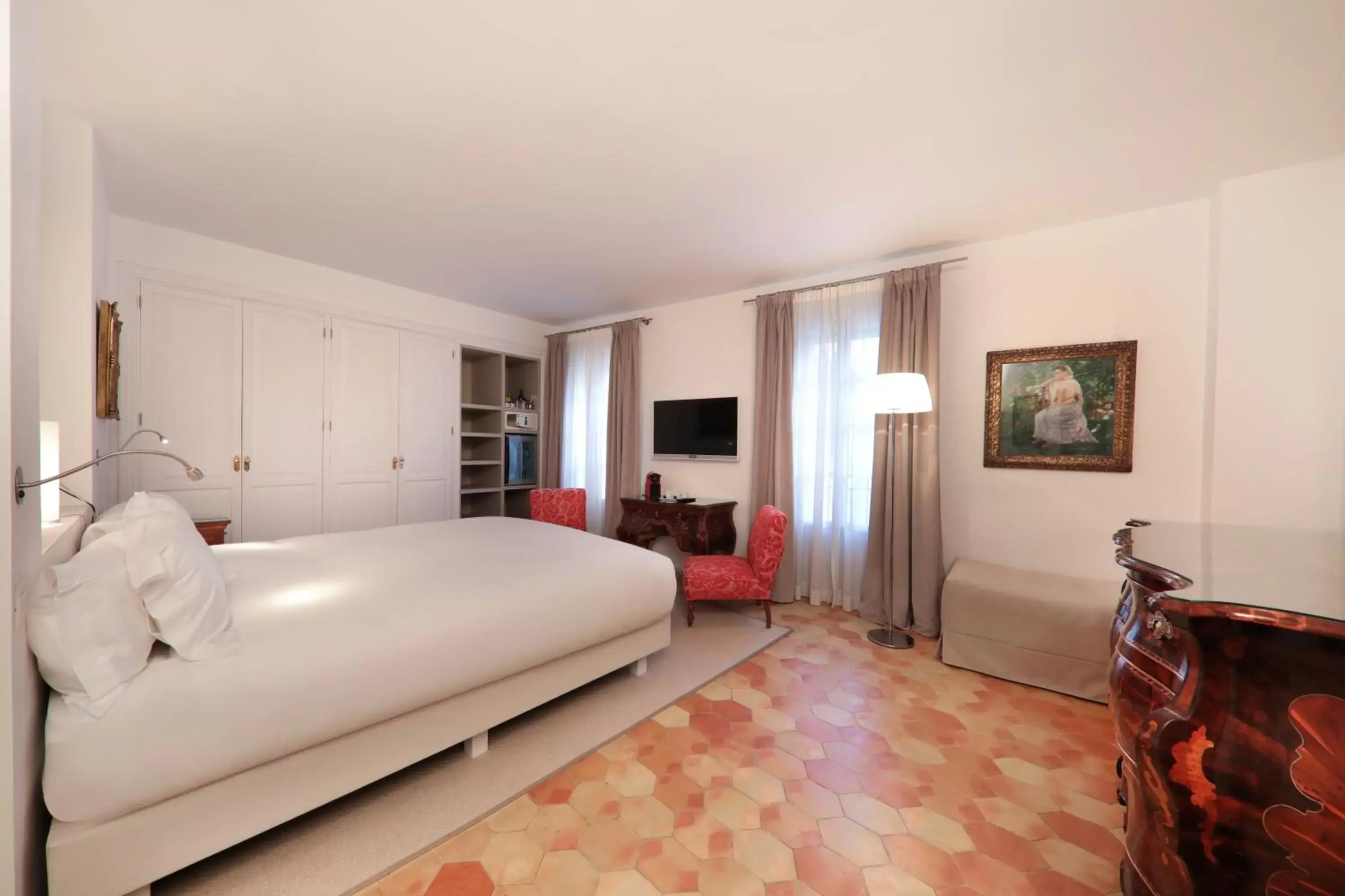 Photo of the whole room, Bed in AH Art Hotel Palma - ONLY ADULTS Photo of the whole room, Bed in AH Art Hotel Palma - ONLY ADULTS