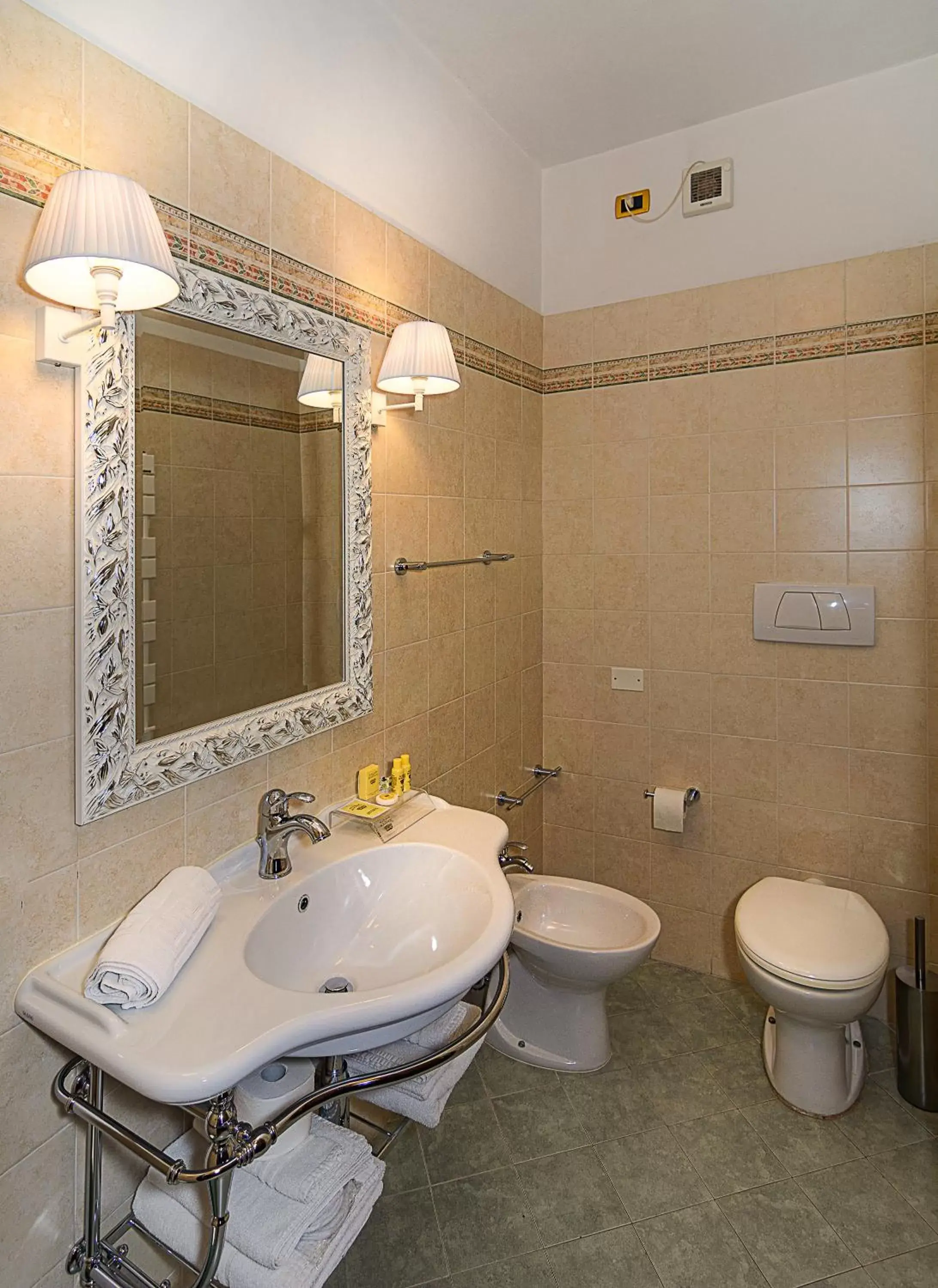 Bathroom in Rinascimento Bed & Breakfast