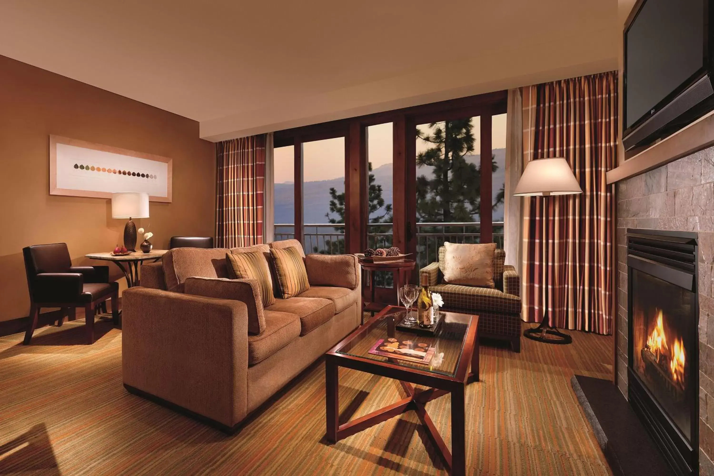 Living room, Seating Area in The Ritz-Carlton, Lake Tahoe