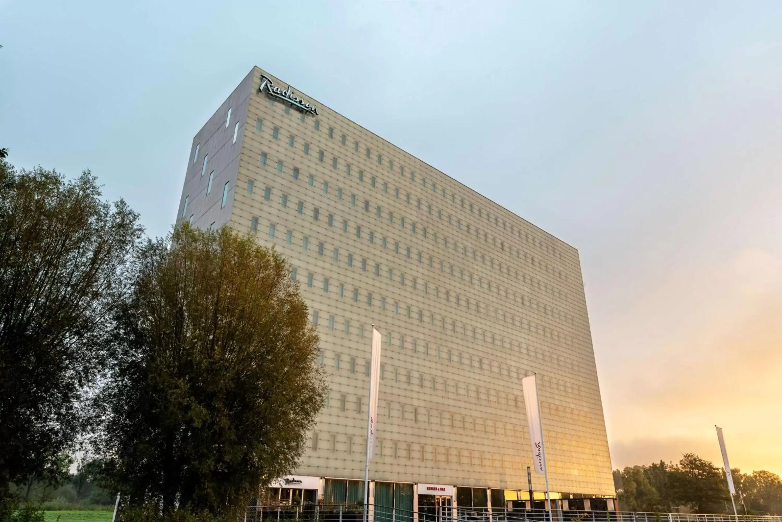 Property Building in Radisson Hotel & Suites Amsterdam South