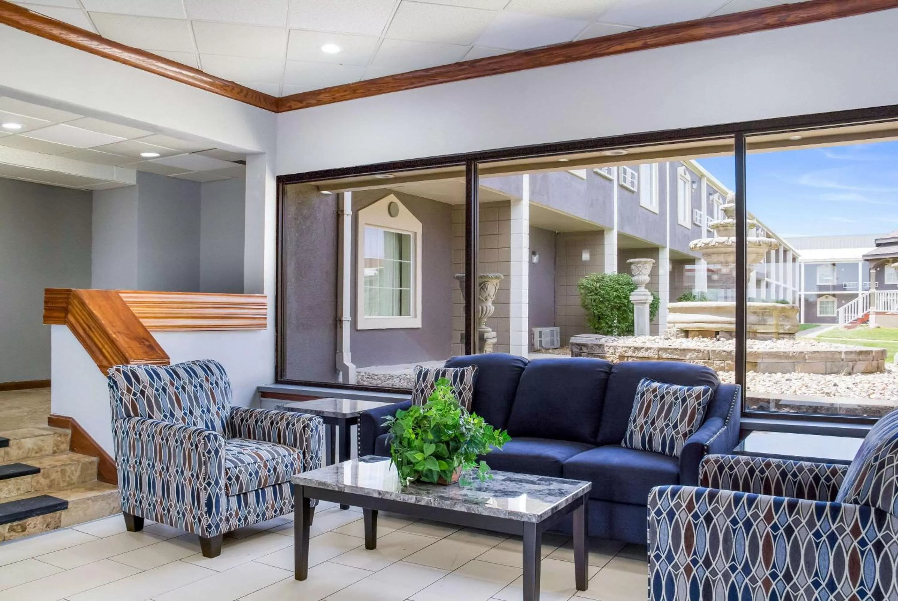 Lobby or reception in Quality Inn & Suites Kansas City - Independence I-70 East