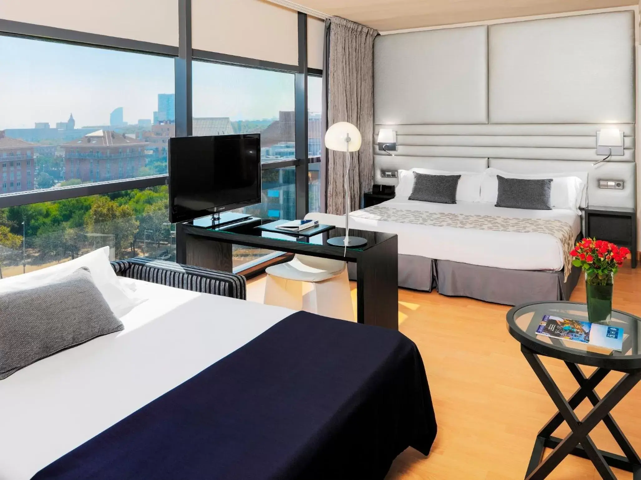 View (from property/room), Bed in H10 Marina Barcelona