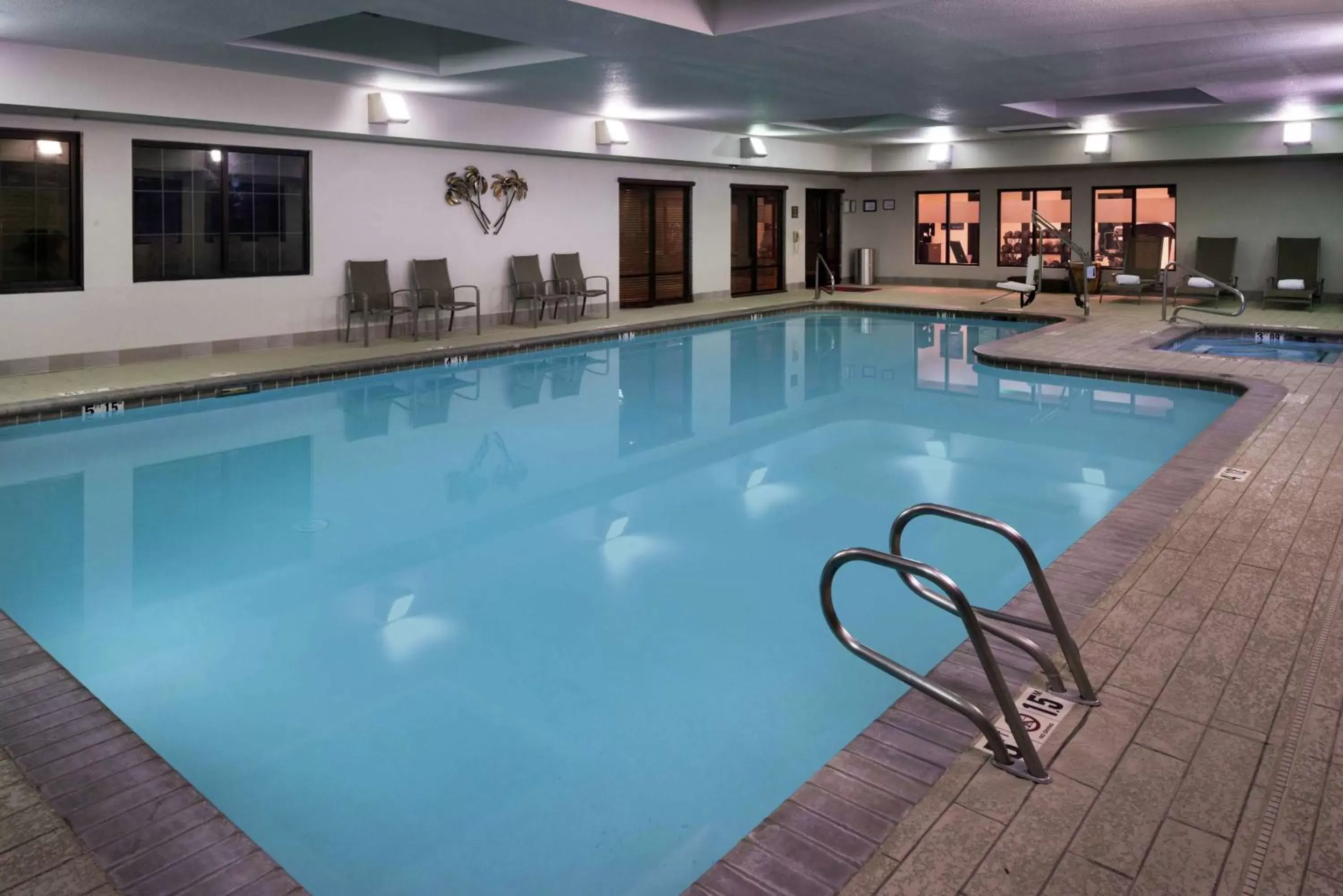 Swimming Pool in Hampton Inn & Suites Carson City
