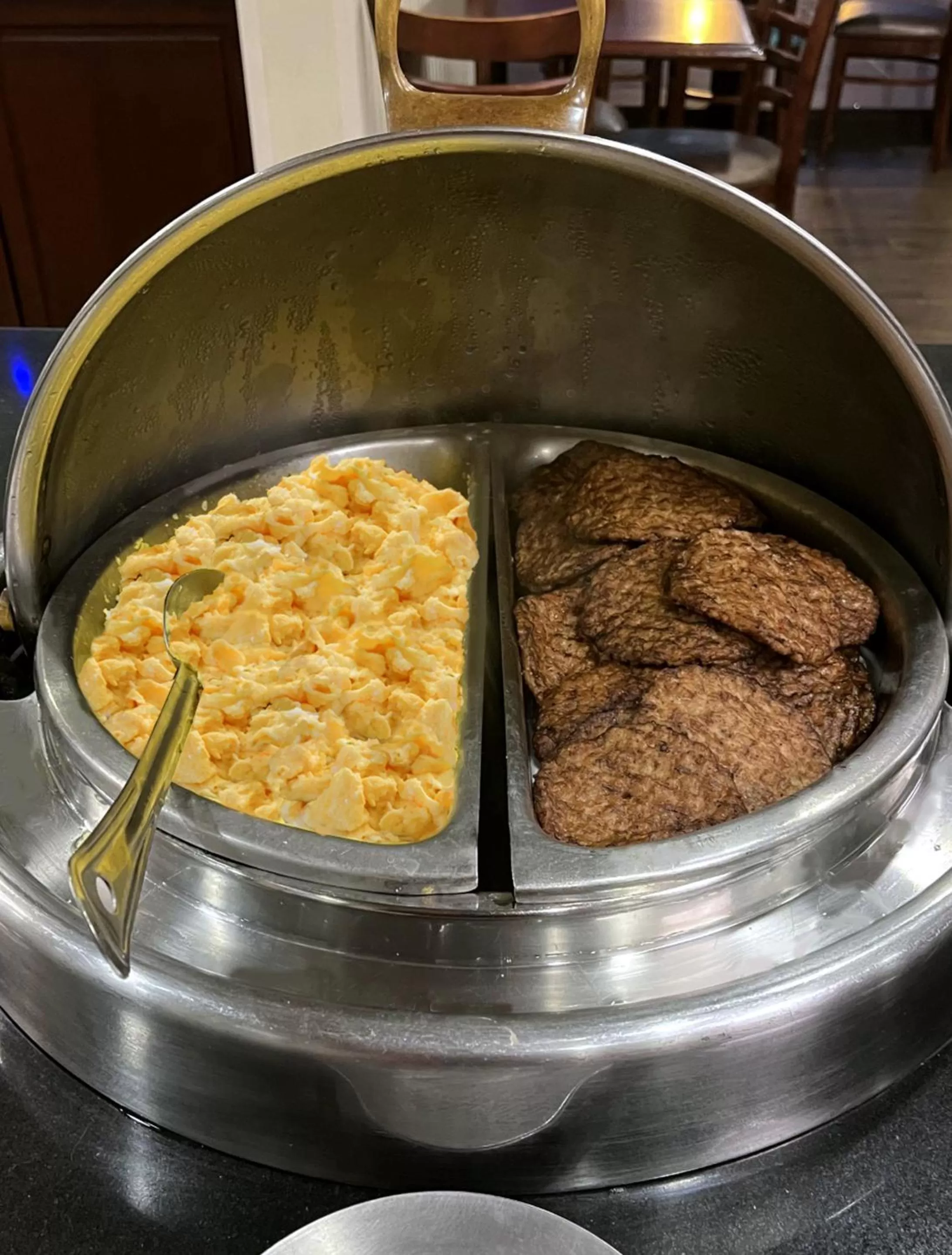 Breakfast in Hotel Lotus Kansas City Stadium