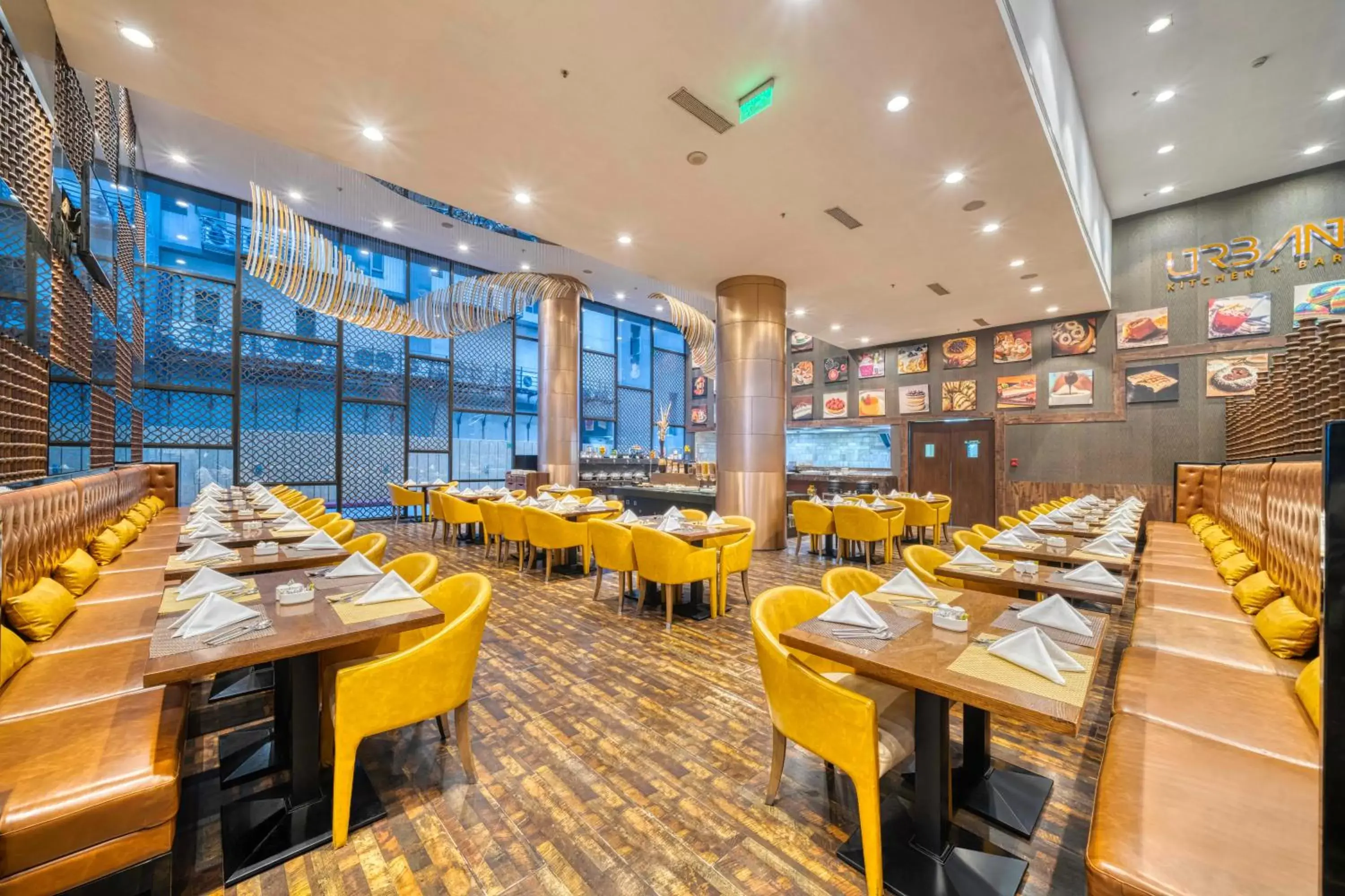 Restaurant/places to eat in Holiday Inn Kolkata Airport by IHG Restaurant/places to eat in Holiday Inn Kolkata Airport by IHG