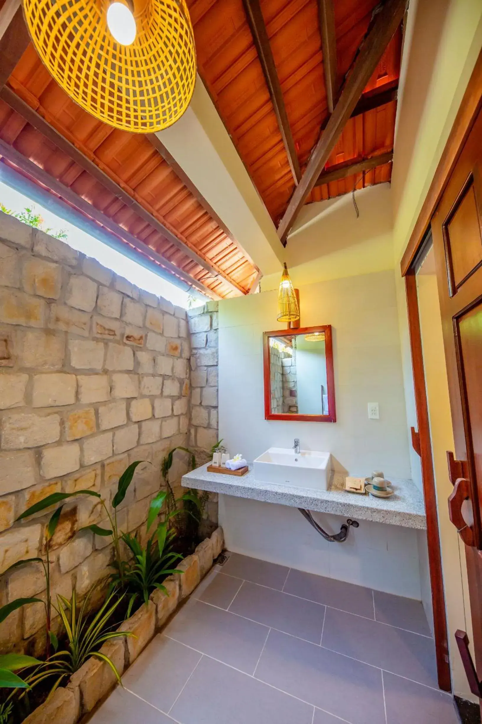 Bathroom in Thanh Kieu Beach Resort