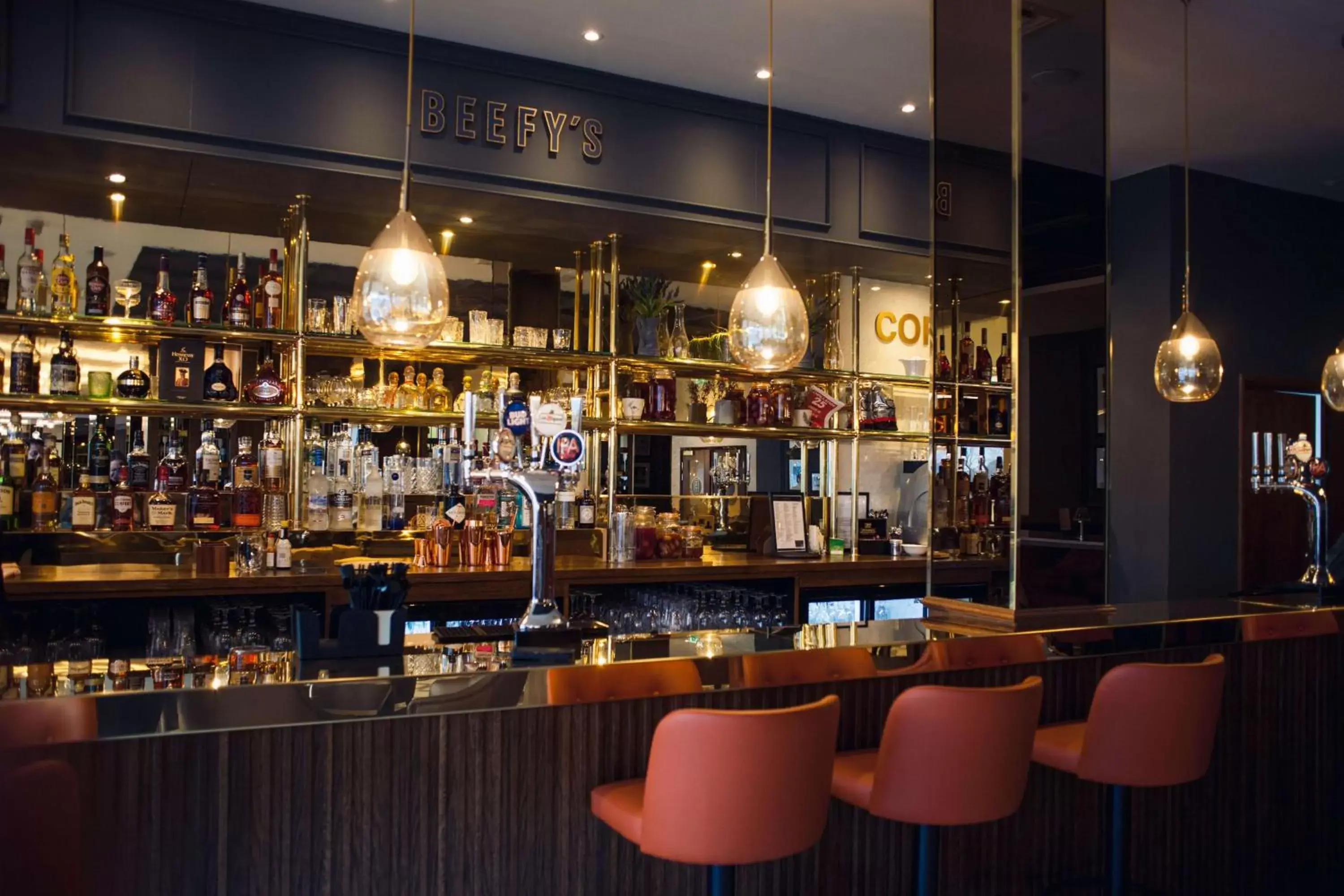 Lounge or bar in Hilton Southampton - Utilita Bowl Lounge or bar in Hilton Southampton - Utilita Bowl