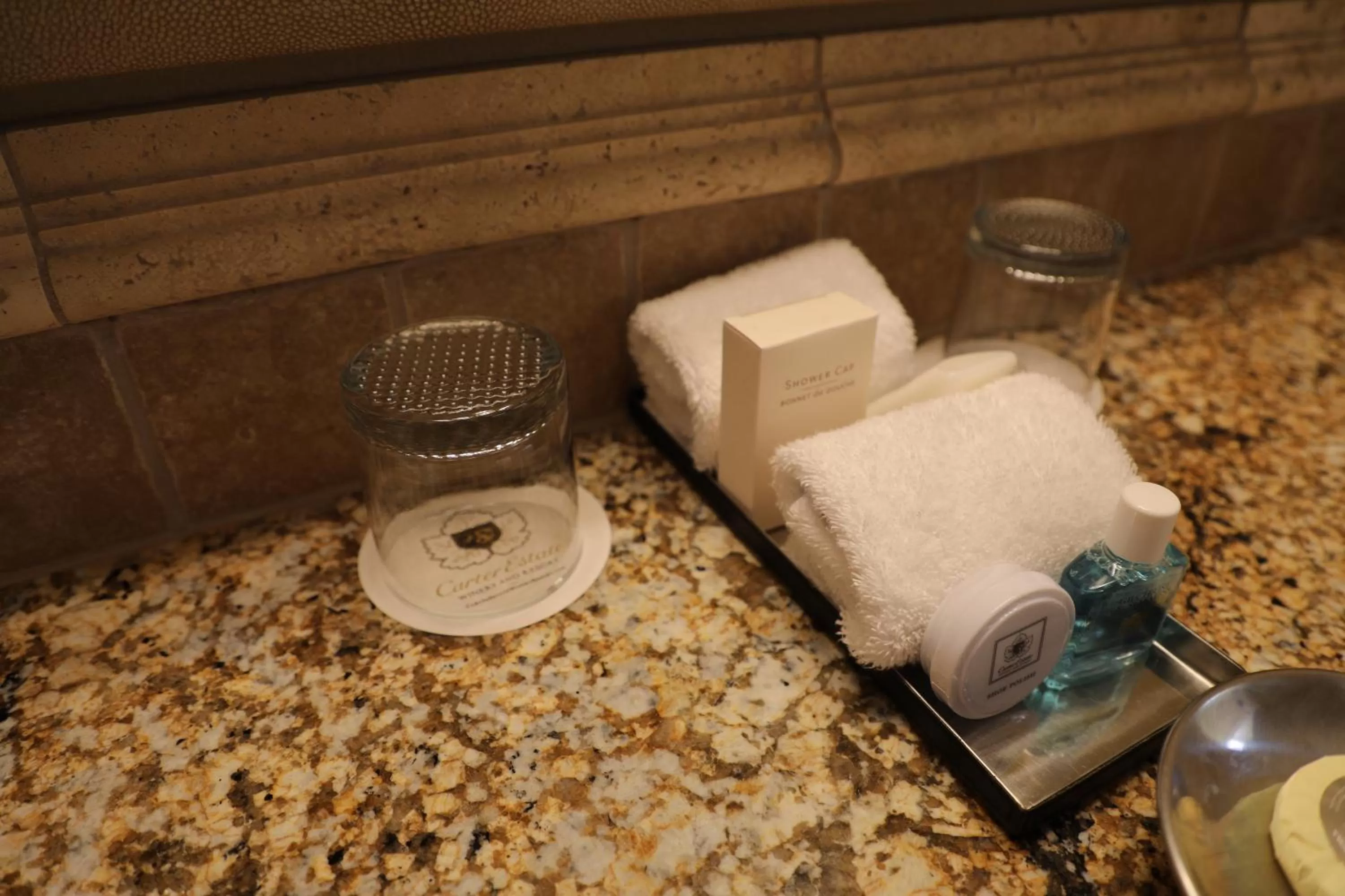 Bathroom in Carter Estate Winery and Resort